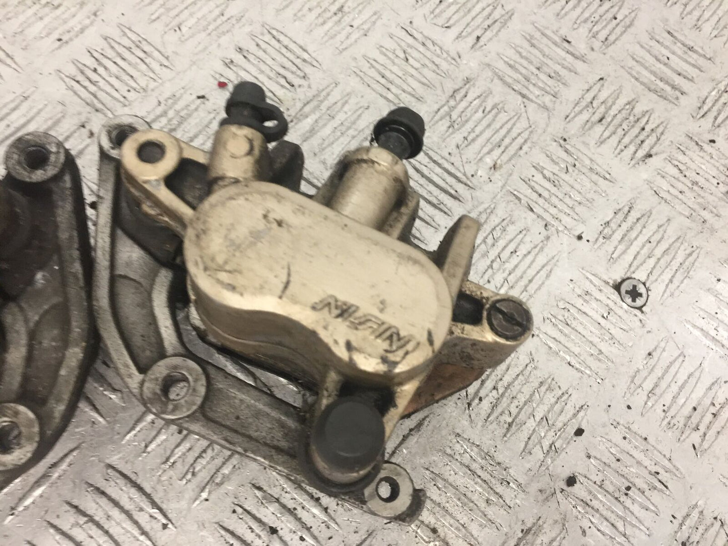 HONDA CB600 CB 600 HORNET FRONT CALIPERS YEAR 1999-02 (STOCK 865)
