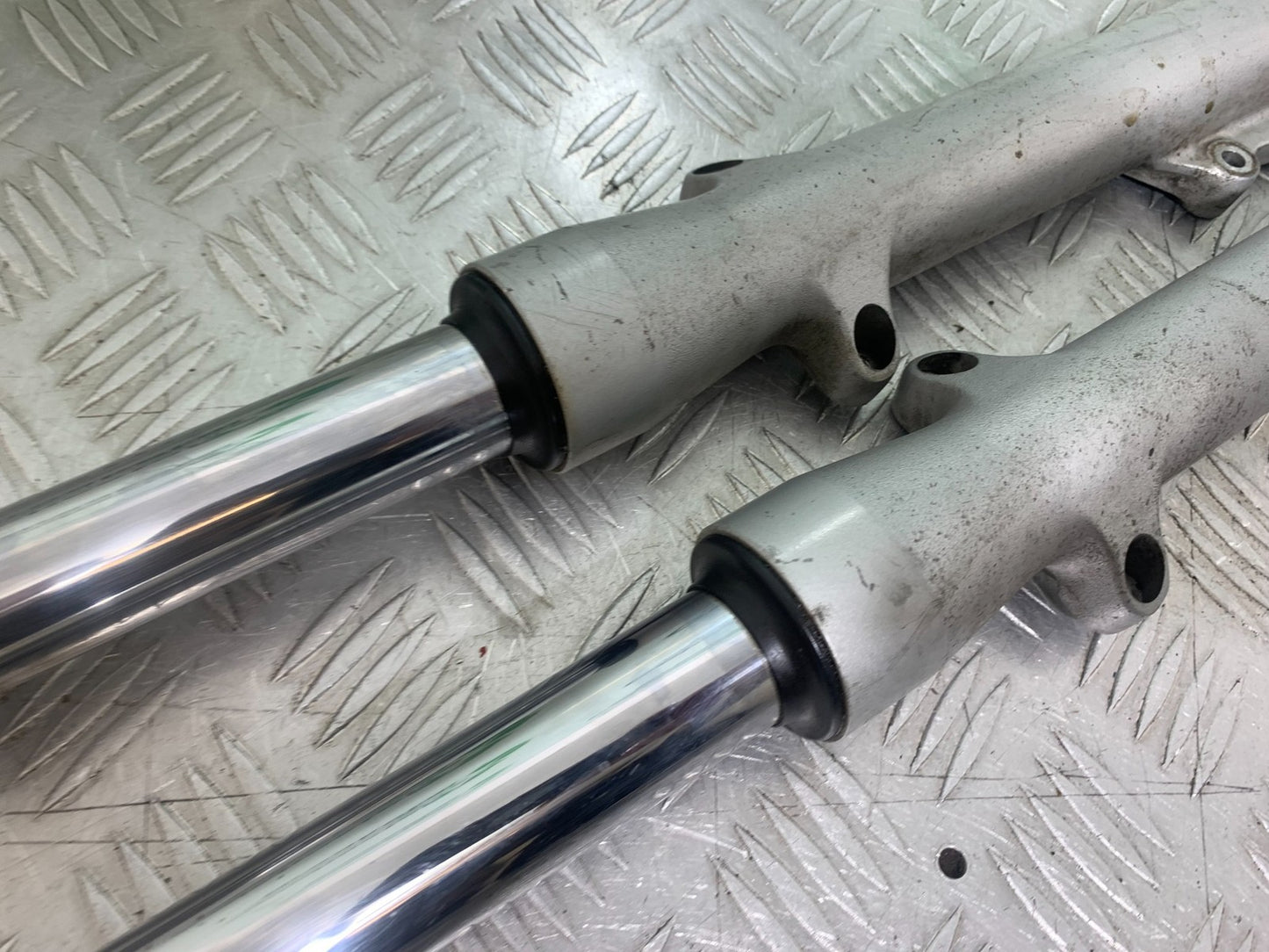 HONDA XL125 VARADERO FORKS   YEAR 2001-2006  (CMB1210)