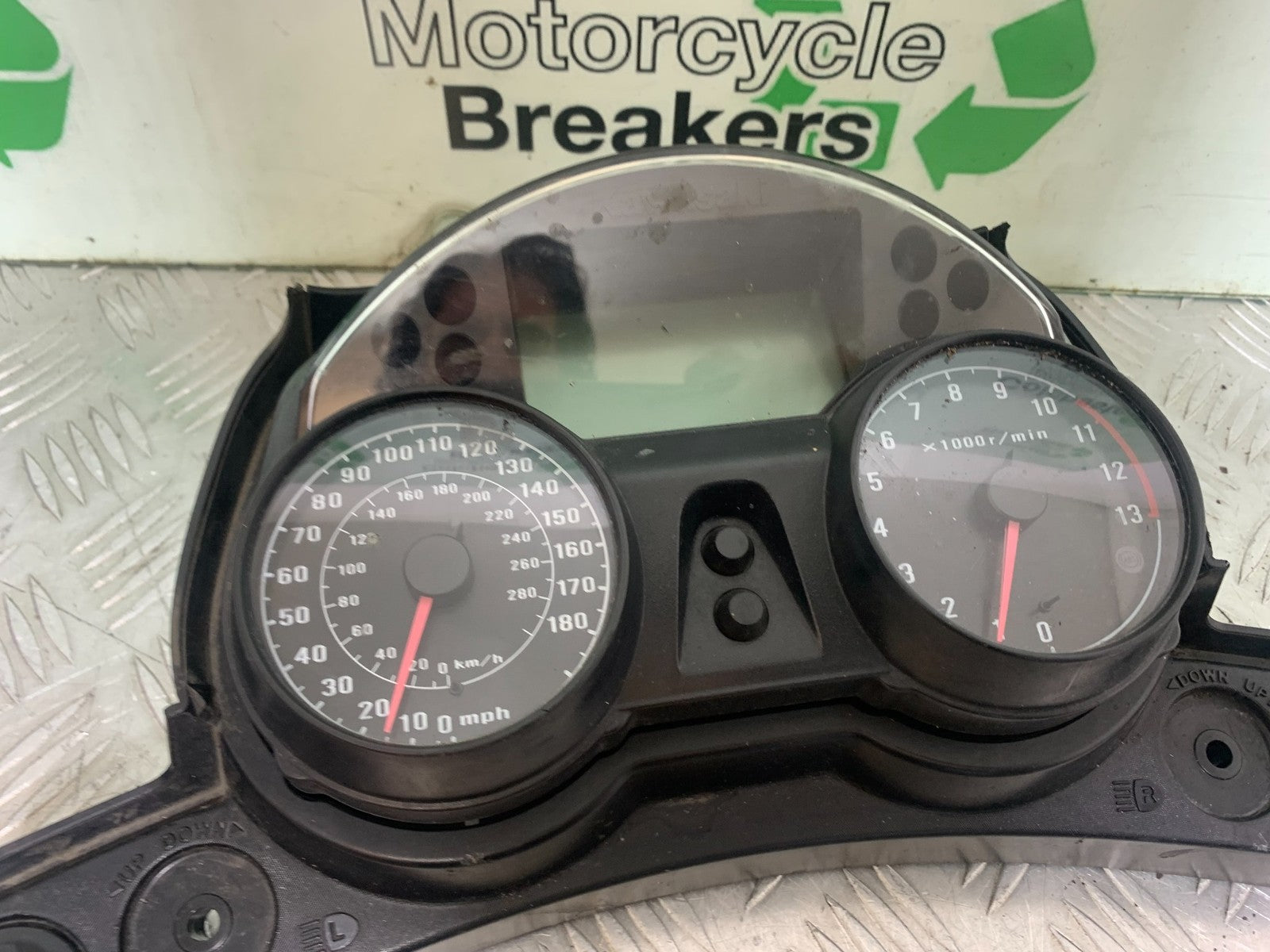KAWASAKI GTR1400 GTR 1400 CLOCKS SPEEDO DASH  YEAR 2007-2009 (CMB1174)