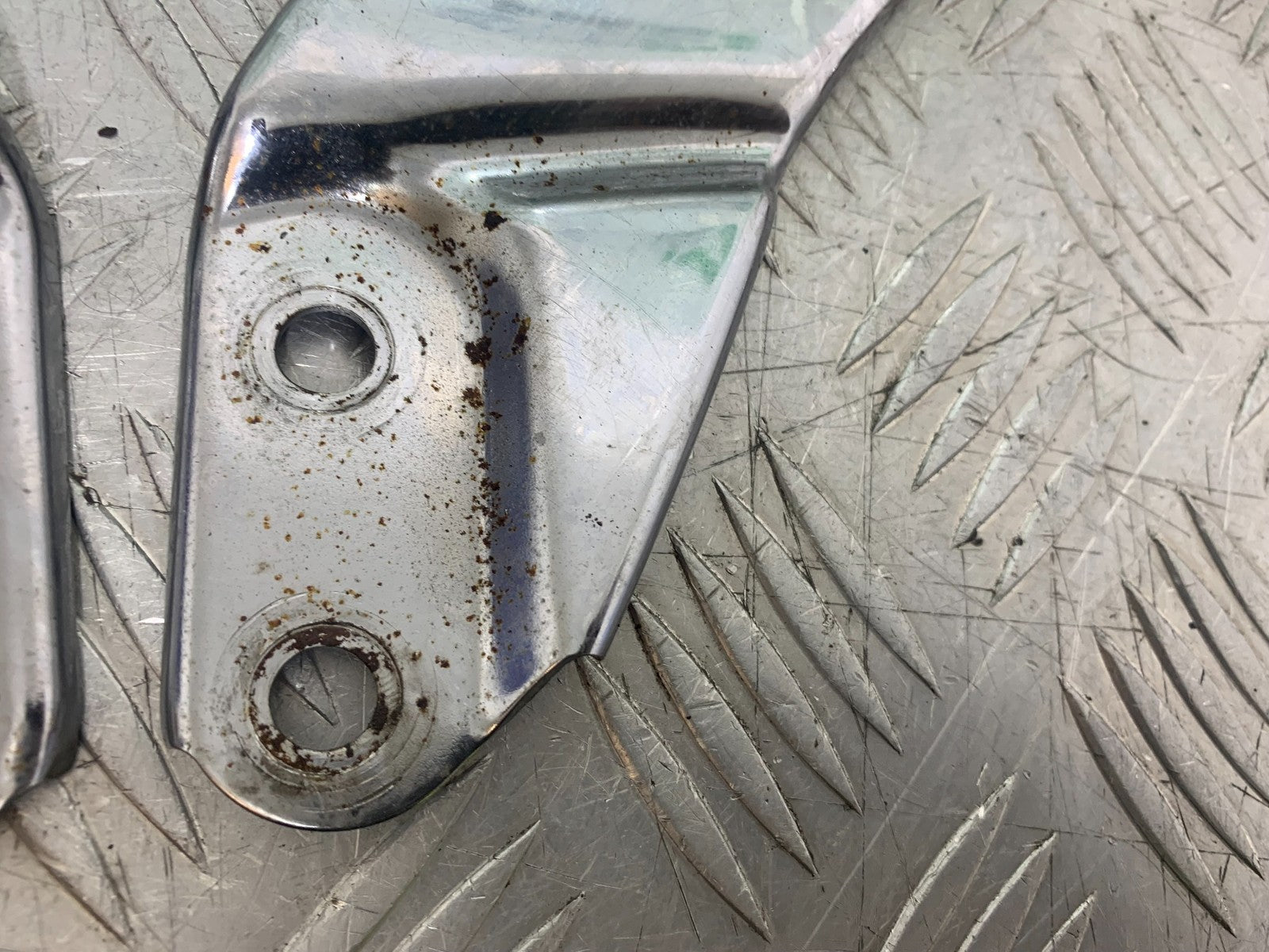 SUZUKI GSX750 INAZUMA HEEL PLATES YEAR 1998-2003 (CMB1308)