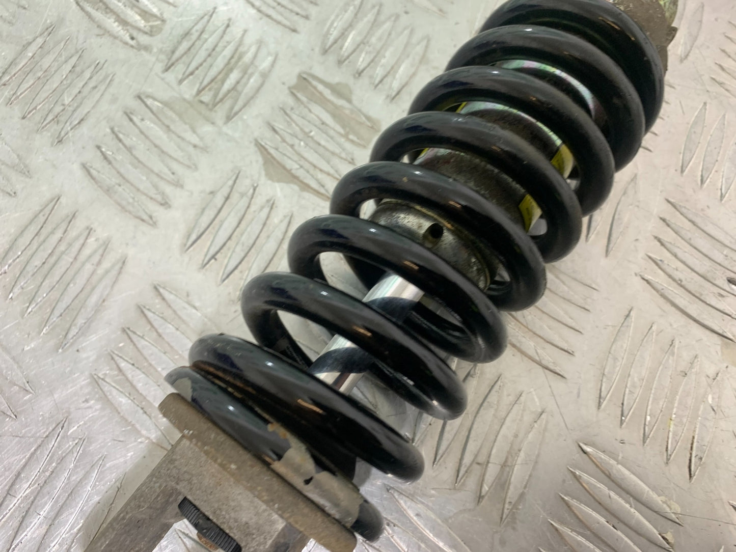 SUZUKI GSF1200  GSF 1200 BANDIT REAR SHOCK   YEAR 1997-2000 (CMB1149)