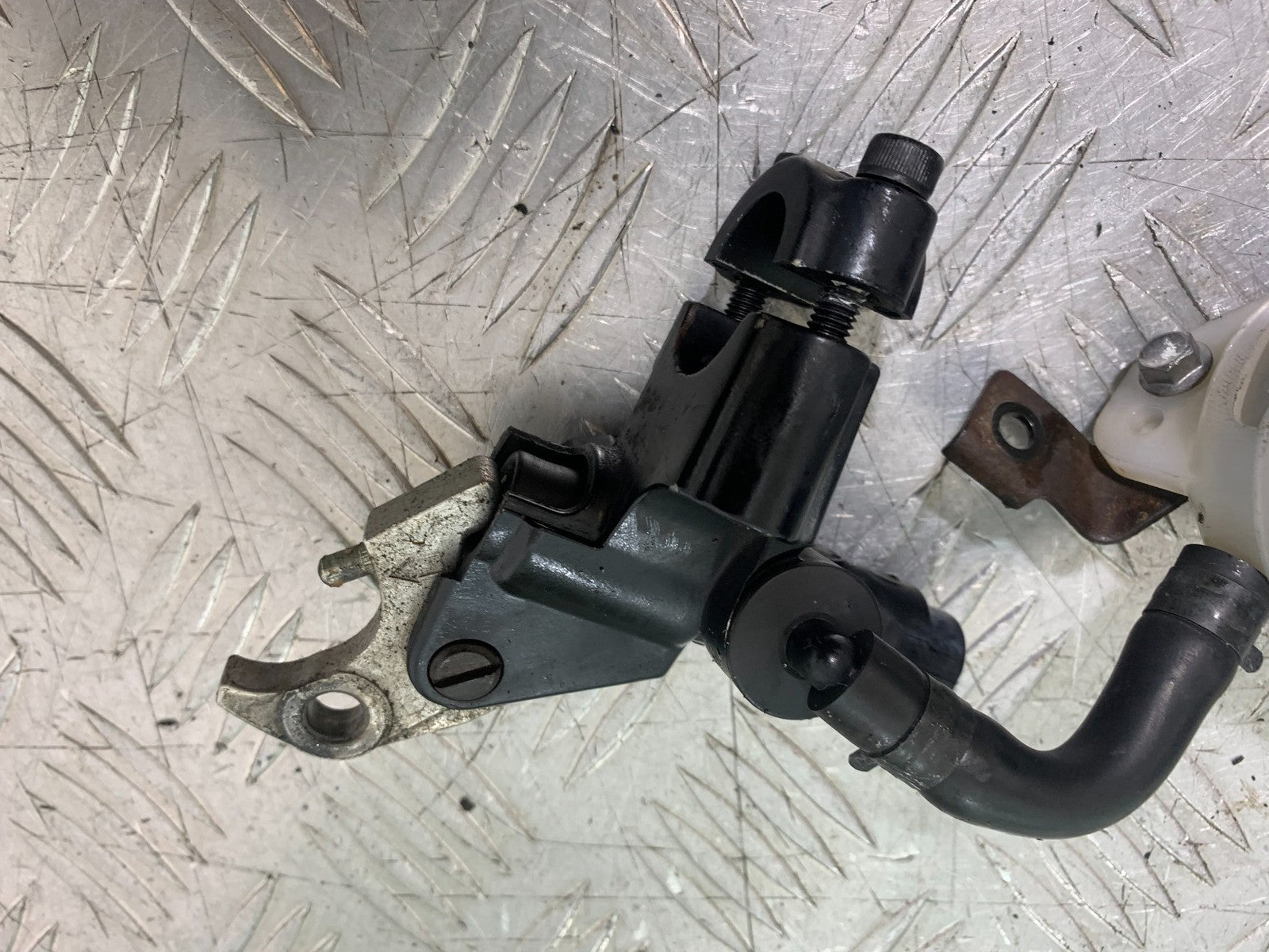 TRIUMPH 1050 SPRINT GT FRONT MASTER CYLINDER   YEAR 2010-2016 (CMB1250)