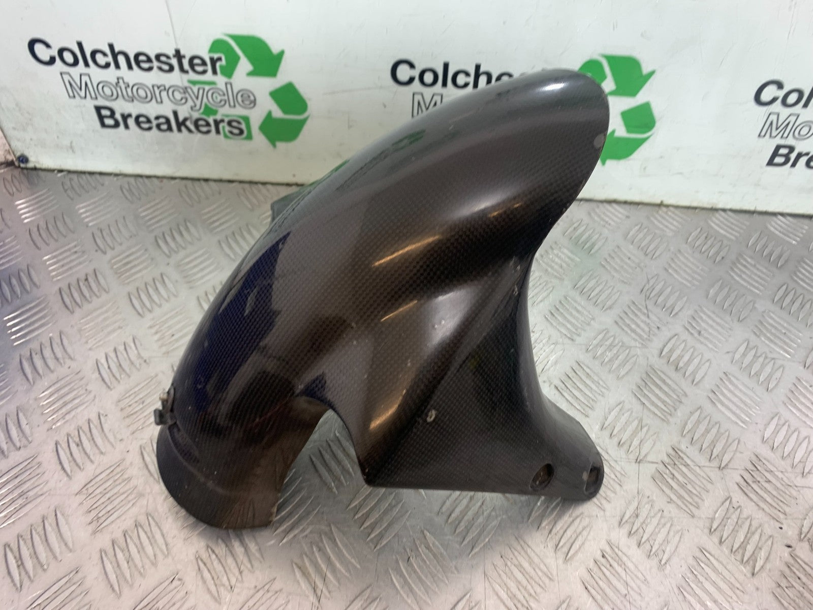 DUCATI 996 SPS 748 916 998 CARBON FRONT MUDGUARD   1999-2000 (CMB1209)