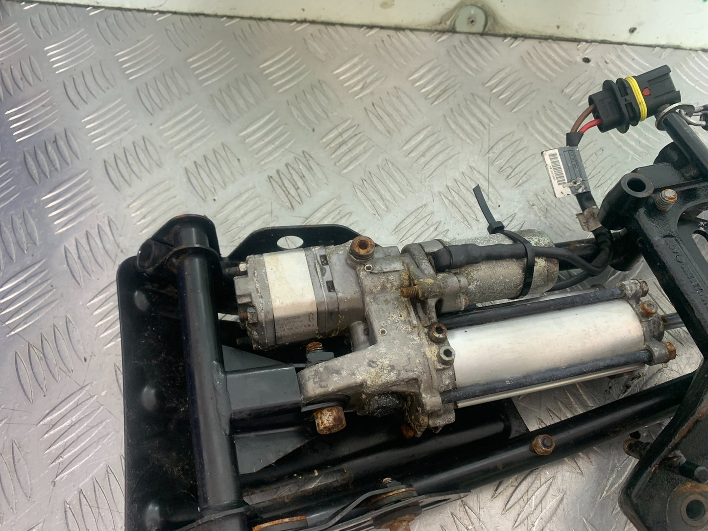 BMW K1200 K 1200 LT CENTER STAND AND MOTOR   YEAR 1999-07 (CMB1271)