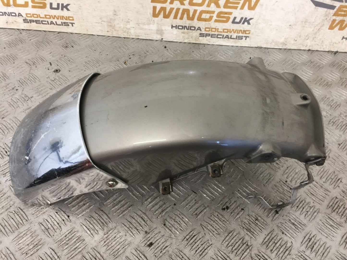 HONDA GL1800 GL 1800 FRONT MUDGUARD (REAR PART)   YEAR 2004-10 ABS (STOCK 890)