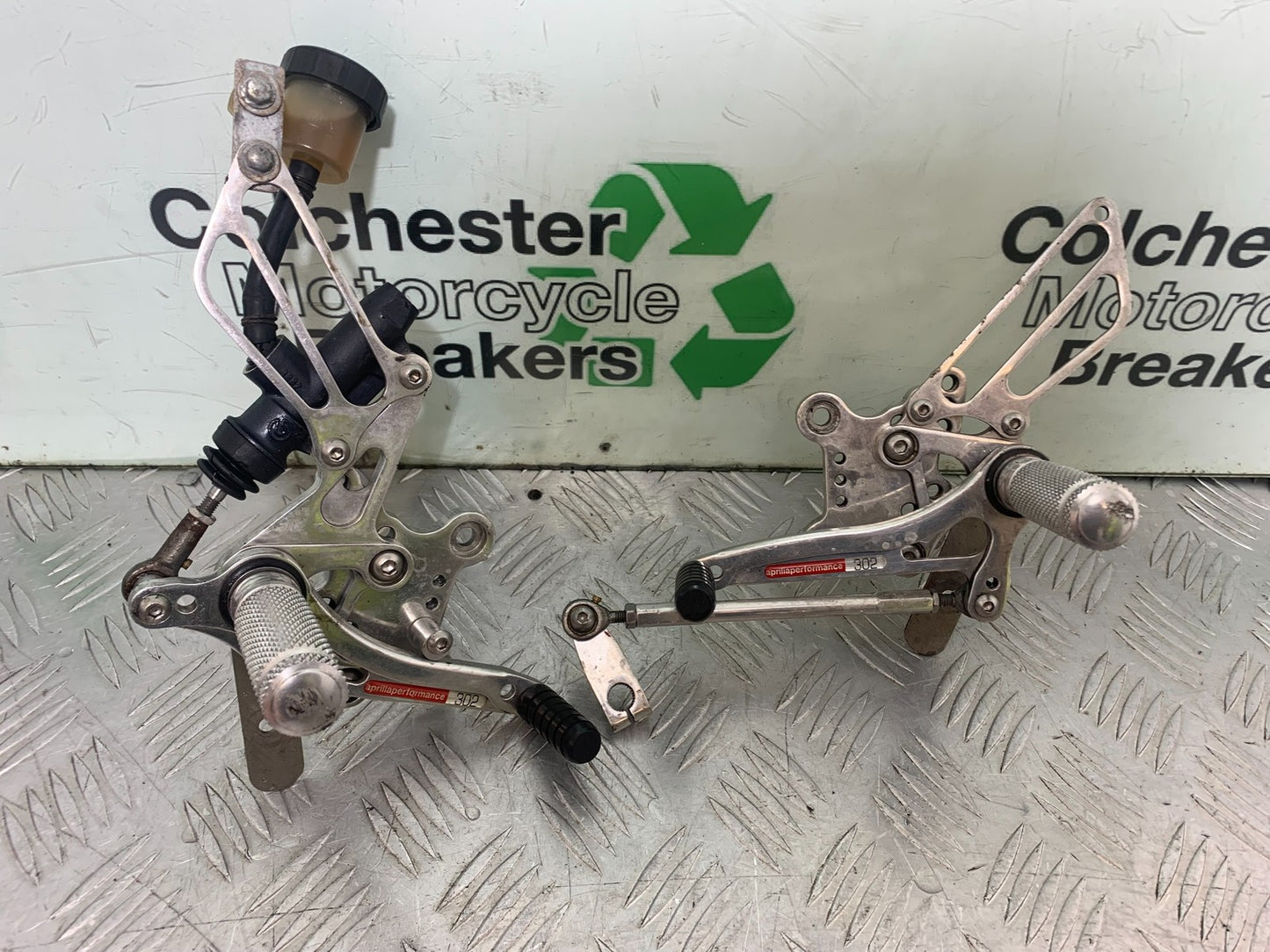 APRILIA RSV1000 R FACTORY MILLE REAR SETS  2004-09 (CMB1203)