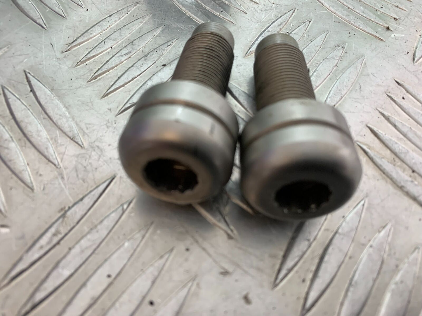 DUCATI 1199 PANIGALE BAR END WEIGHTS  YEAR 2012-2014 (CMB1047)