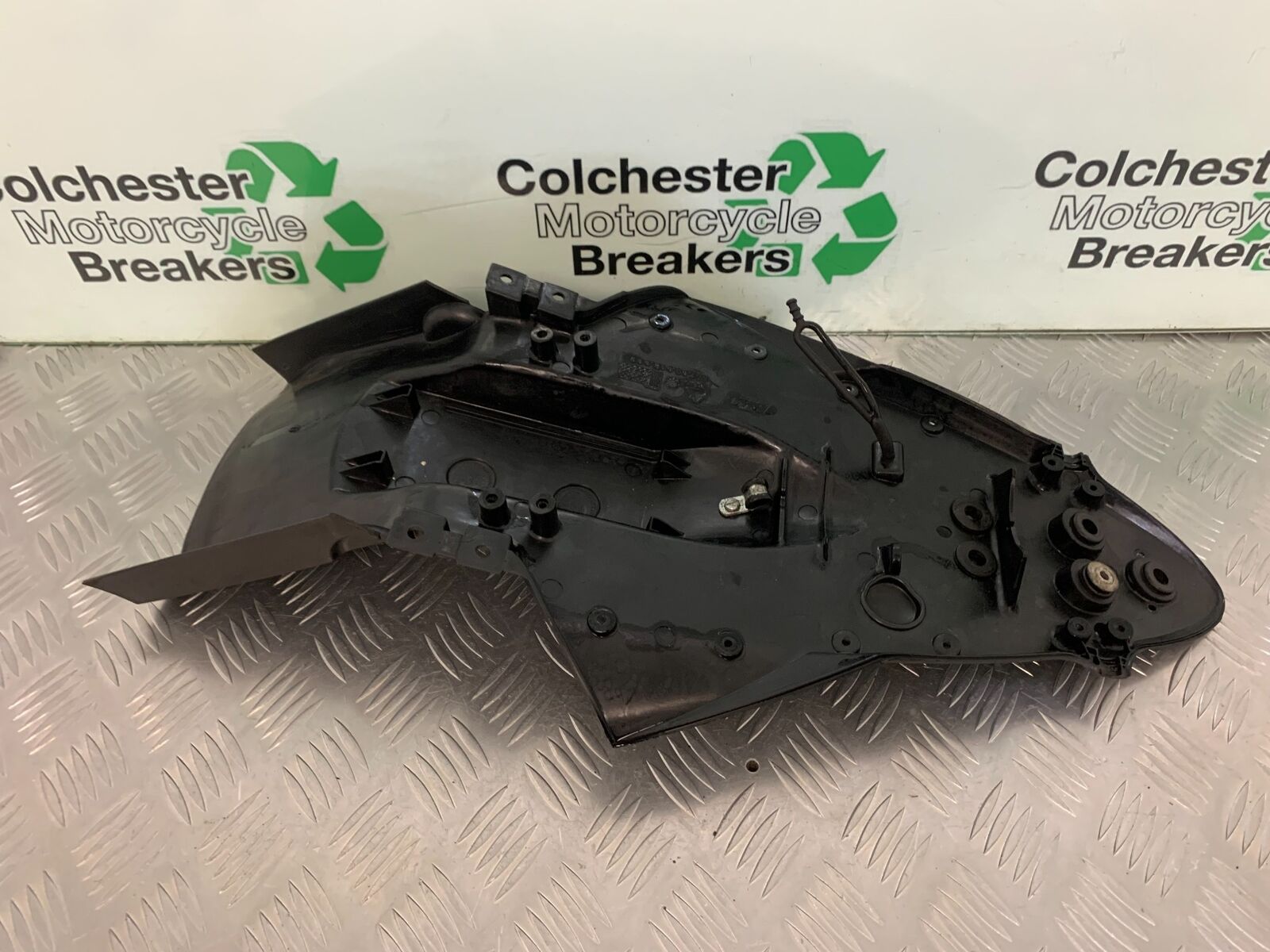 KTM 640 DUKE 2 UNDERTRAY   YEAR 2000-2006 (STOCK 988)