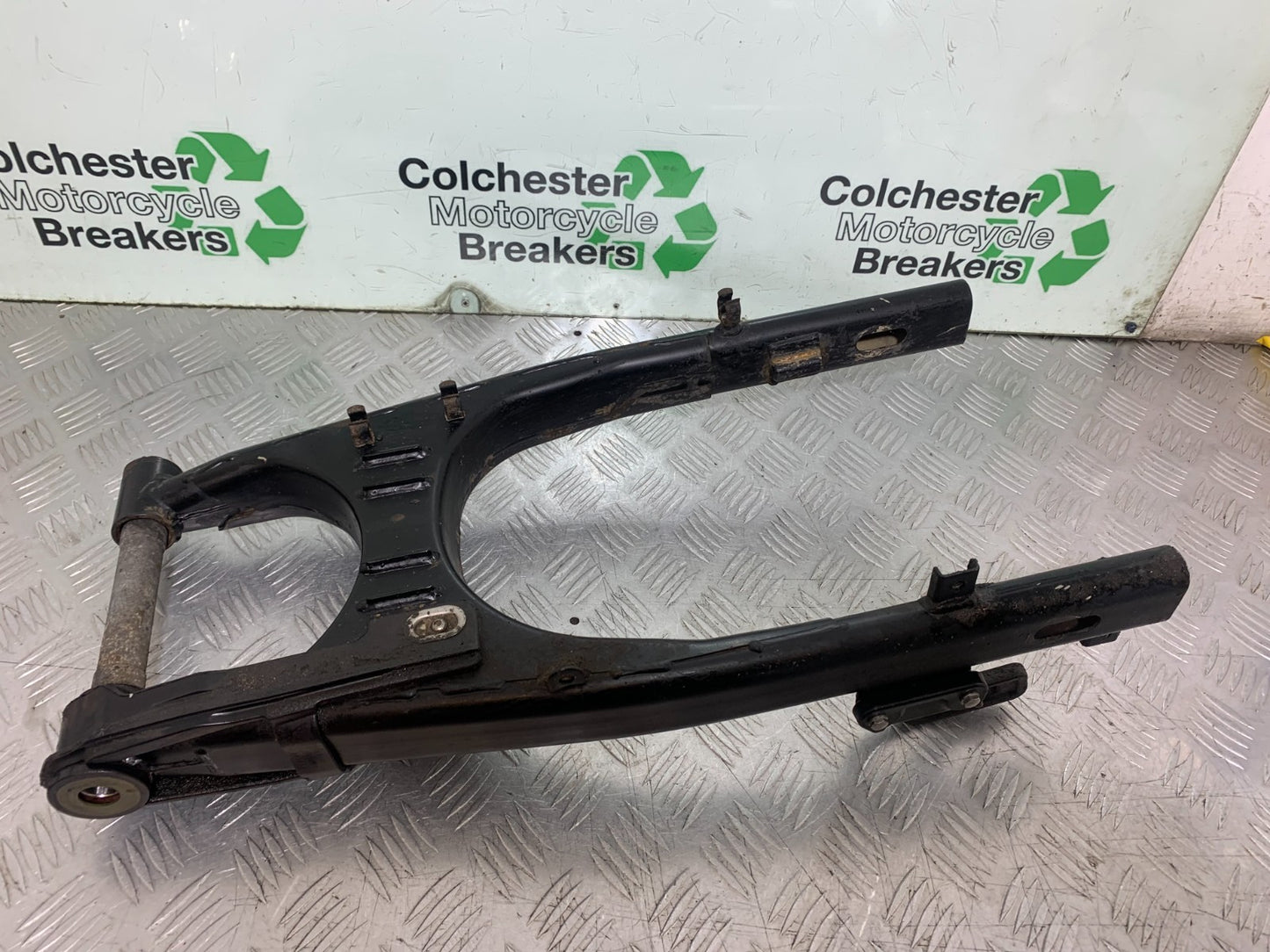 ROYAL ENFIELD HIMALAYAN 411 SWINGARM YEAR 2018-2023 (CMB1322)