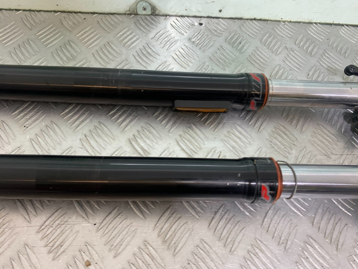 KTM 125 DUKE FORKS  YEAR 2018-2023 (CMB1185)