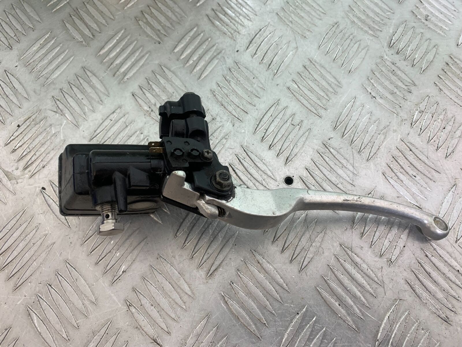 KAWASAKI Z750 Z 750 FRONT MASTER CYLINDER  YEAR 2004-2006  (CMB1104)