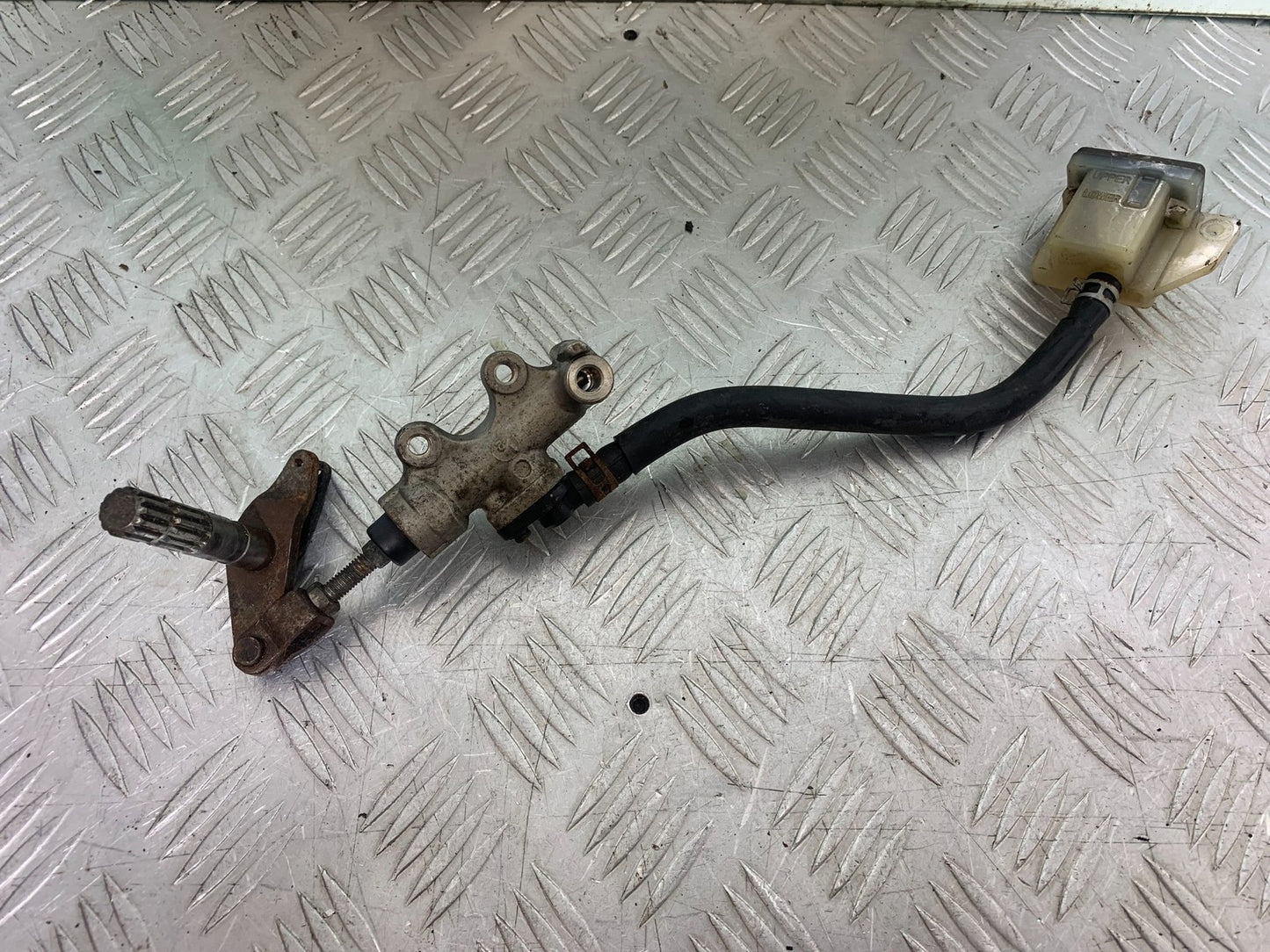 SUZUKI GSX1100 G GSX 1100 G REAR MASTER CYLINDER  1991-1996 (CMB1283)