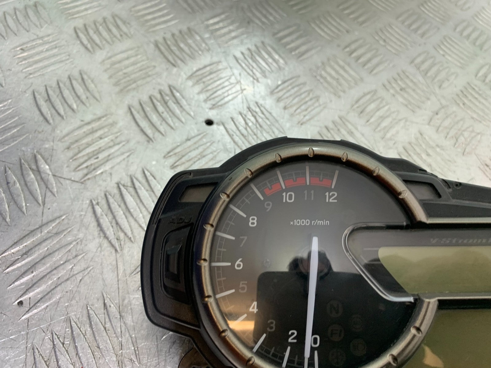 SUZUKI DL1000 V-STROM CLOCKS SPEEDO DASH   YEAR 2014-2019 (CMB1325)