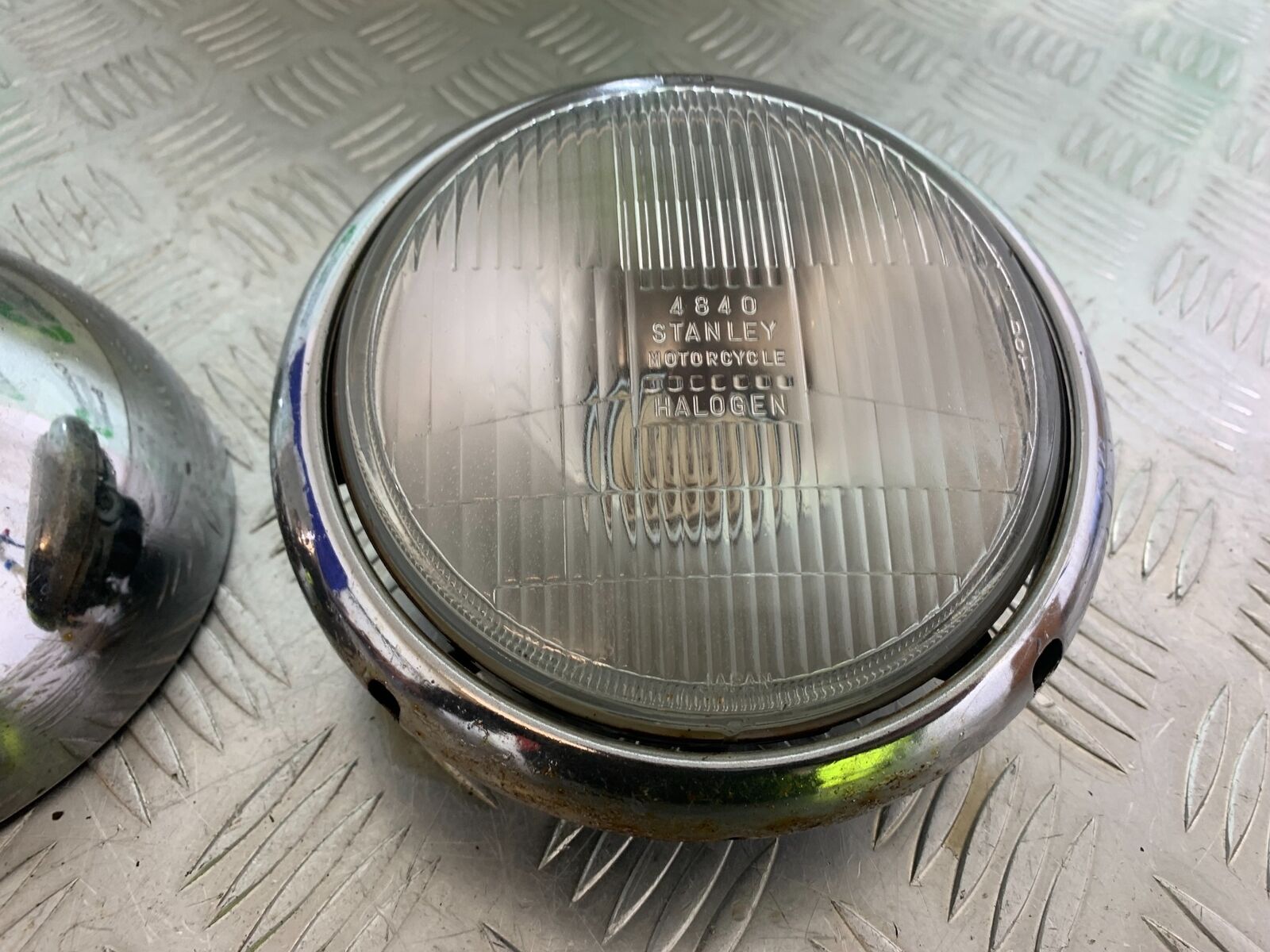 SUZUKI VS1400 VS 1400 INTRUDER HEADLIGHT YEAR 1988 (CMB1077)