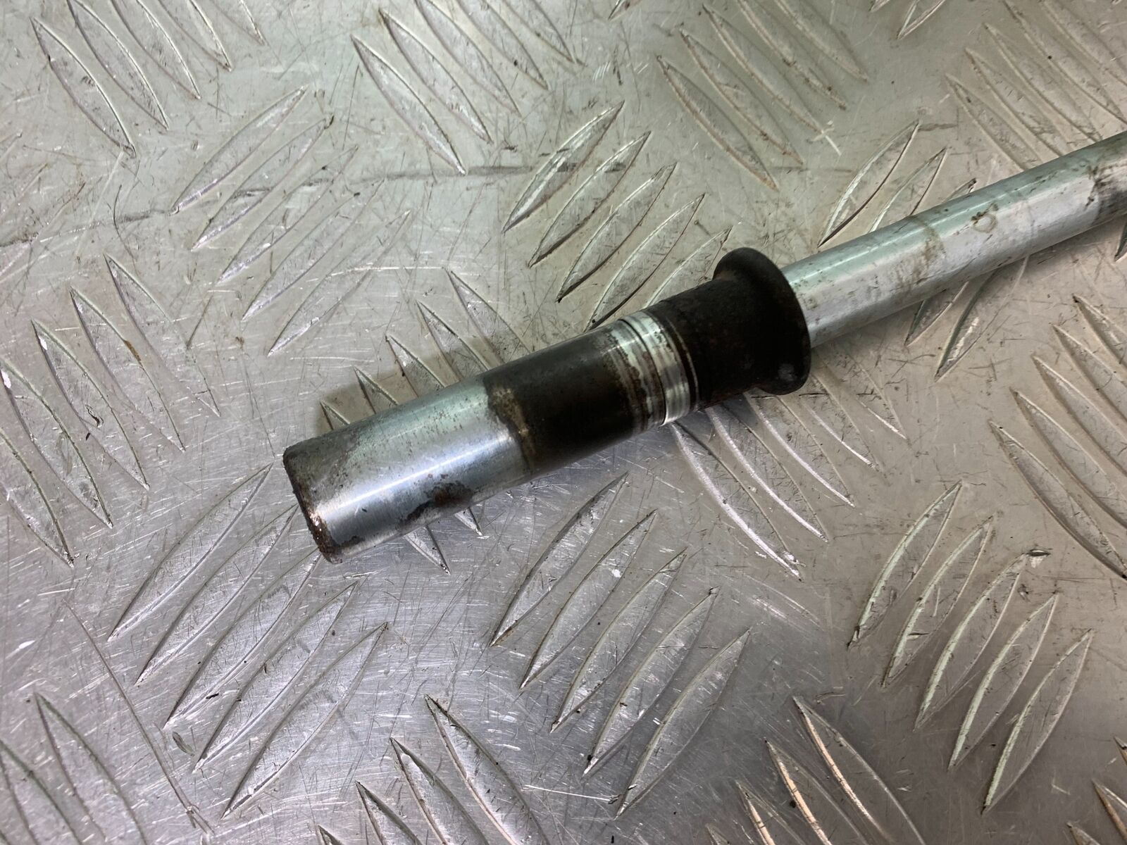 SUZUKI SV650 X SV 650 X FRONT WHEEL SPINDLE   YEAR 2018-2022  (CMB1081)