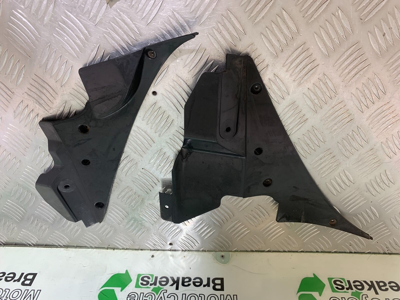 YAMAHA FJR1300 FJR 1300 INNER INFILLS YEAR 2001-05 (CMB1005)