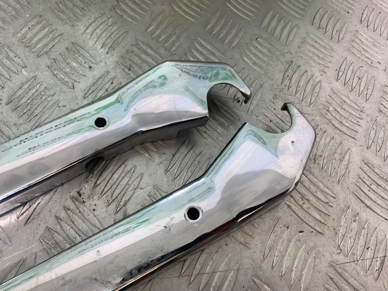 KAWASAKI VN1500 CLASSIC CHROME FRAME COVERS  YEAR 1999 -2006 (CMB1166)