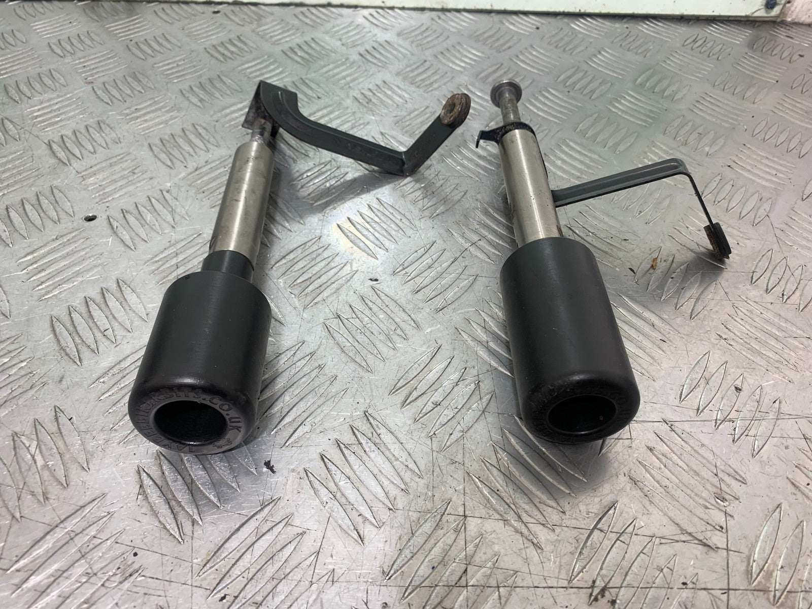 TRIUMPH 1050 SPRINT ST CRASH PROTECTORS    2004-2007 (CMB1197)