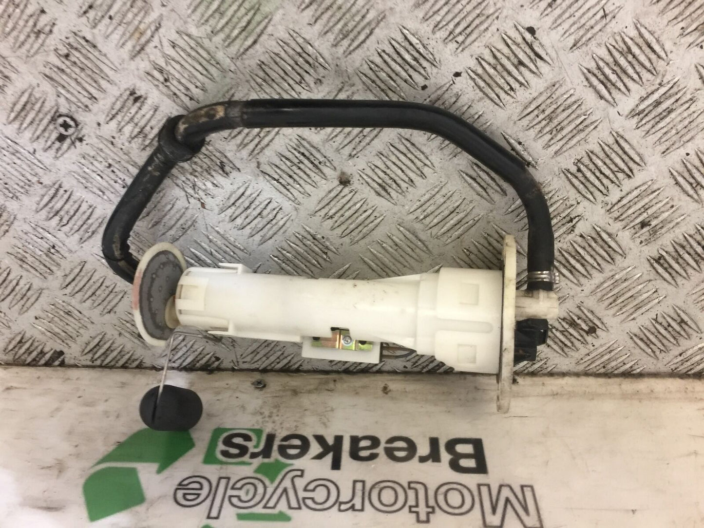 KAWASAKI J300 J 300 PETROL PUMP  YEAR 2015 (STOCK 711)