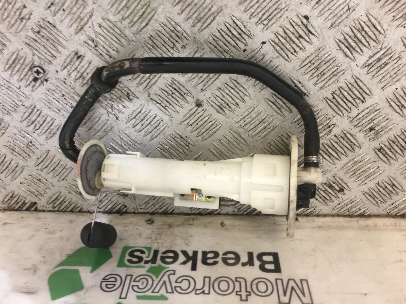 KAWASAKI J300 J 300 PETROL PUMP  YEAR 2015 (STOCK 711)