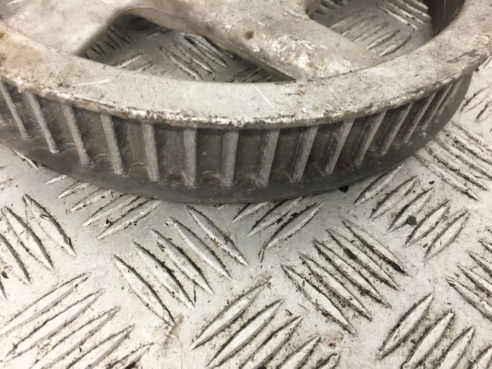 VICTORY V92 C REAR DRIVE PULLY  YEAR 2004 (STOCK 765)