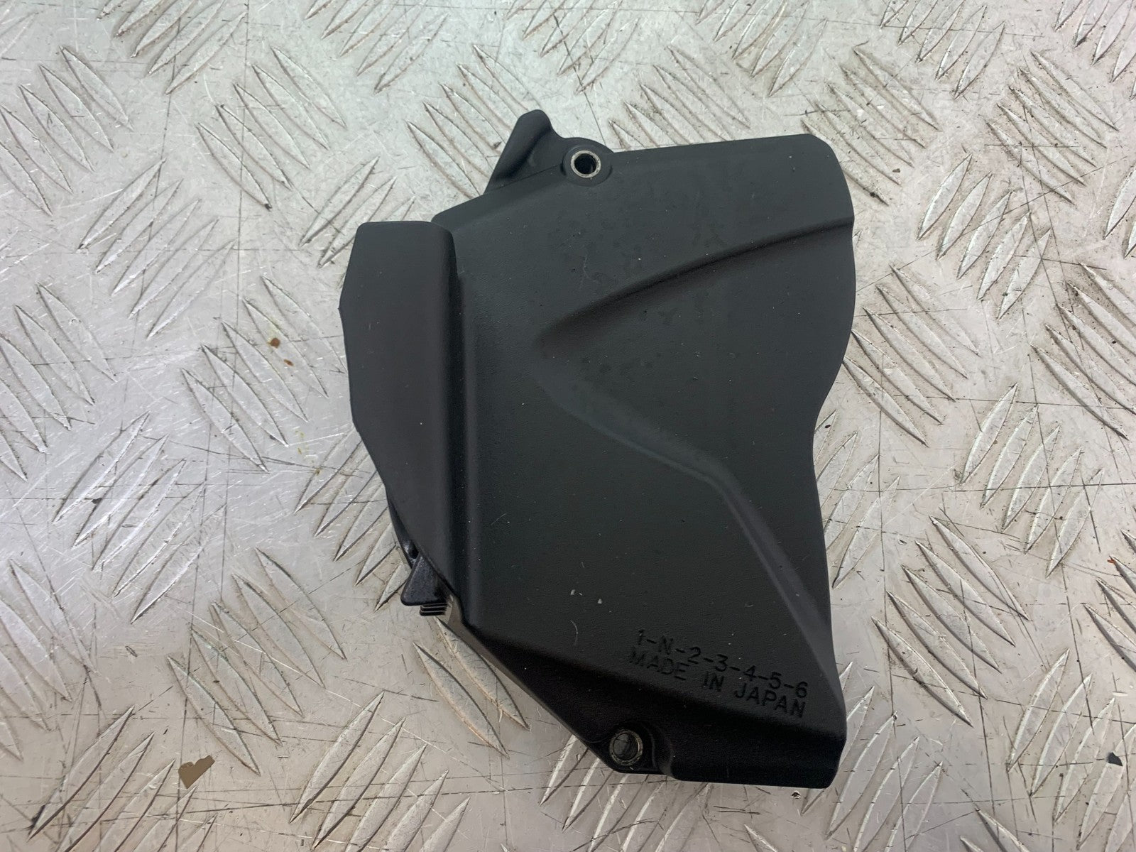 YAMAHA YZF R1 14 B BIG BANG SPROCKET COVER   2009-14 (CMB1175)