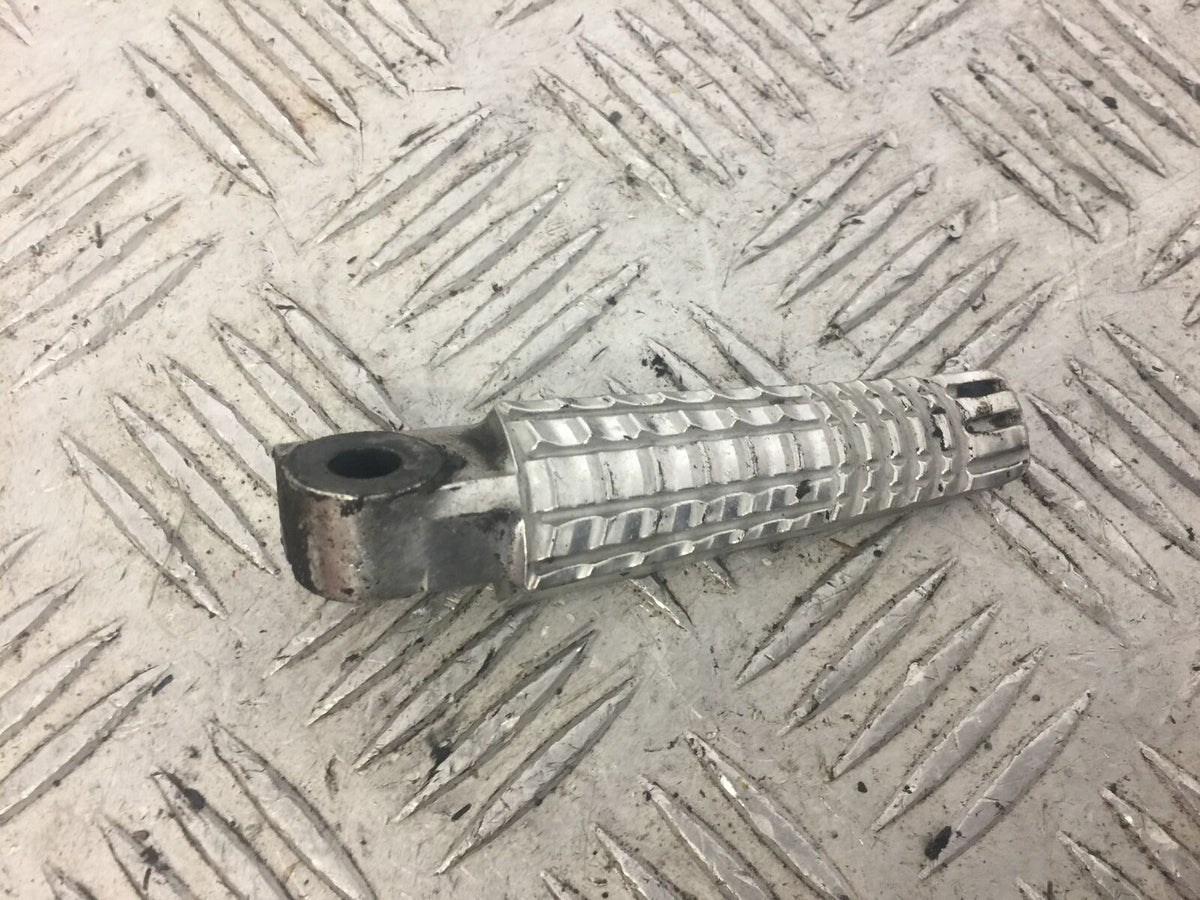 SUZUKI GSXR 750 L1 RIGHT REAR PEG  YEAR 2012-2015 (STOCK 632)