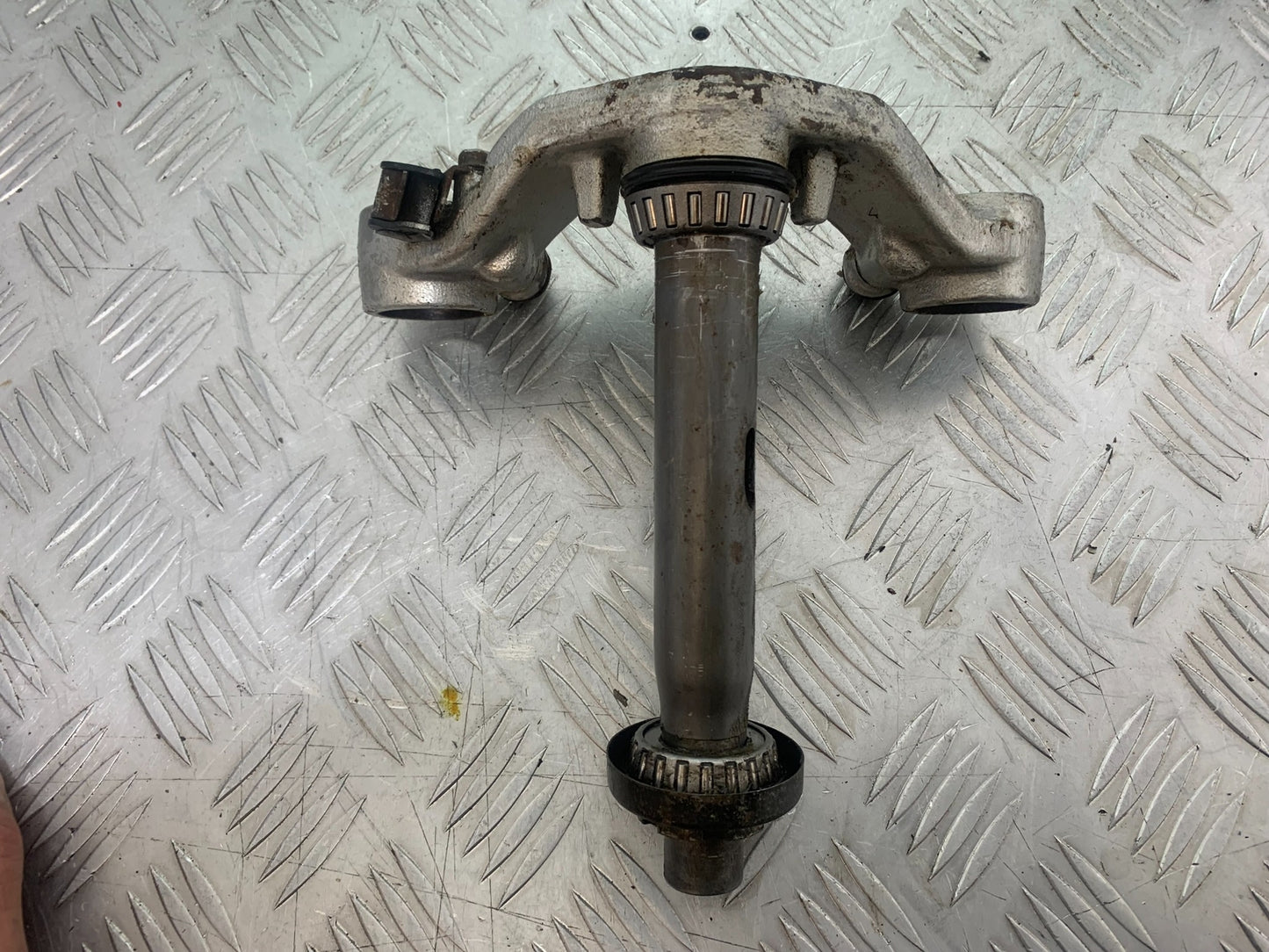 YAMAHA XV535 XV 535 VIRAGO BOTTOM YOKE  YEAR 1994-02 (CMB1162)