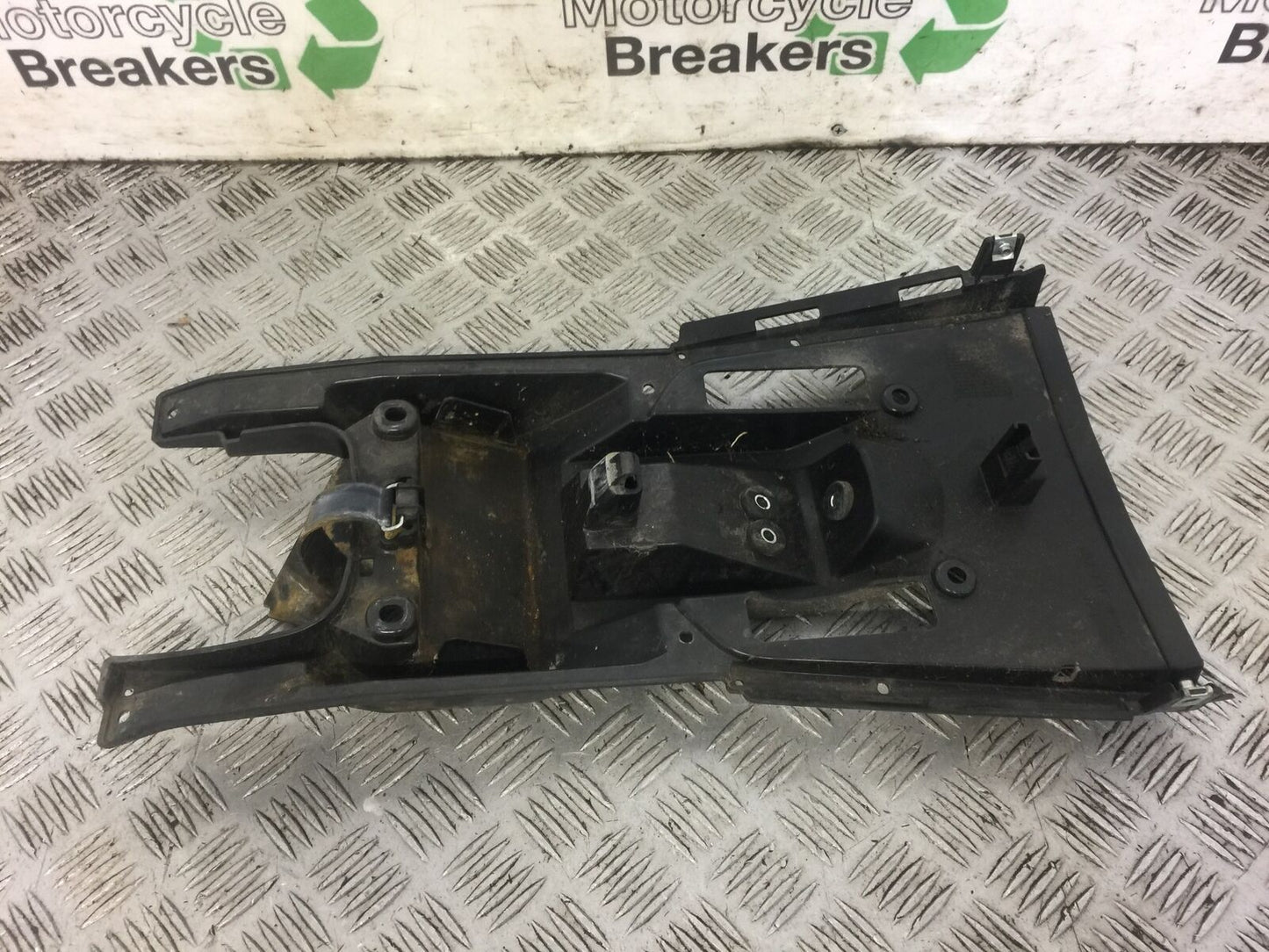YAMAHA MT 125 MT125 UNERTRAY  2014-2019 ABS (STOCK 544)