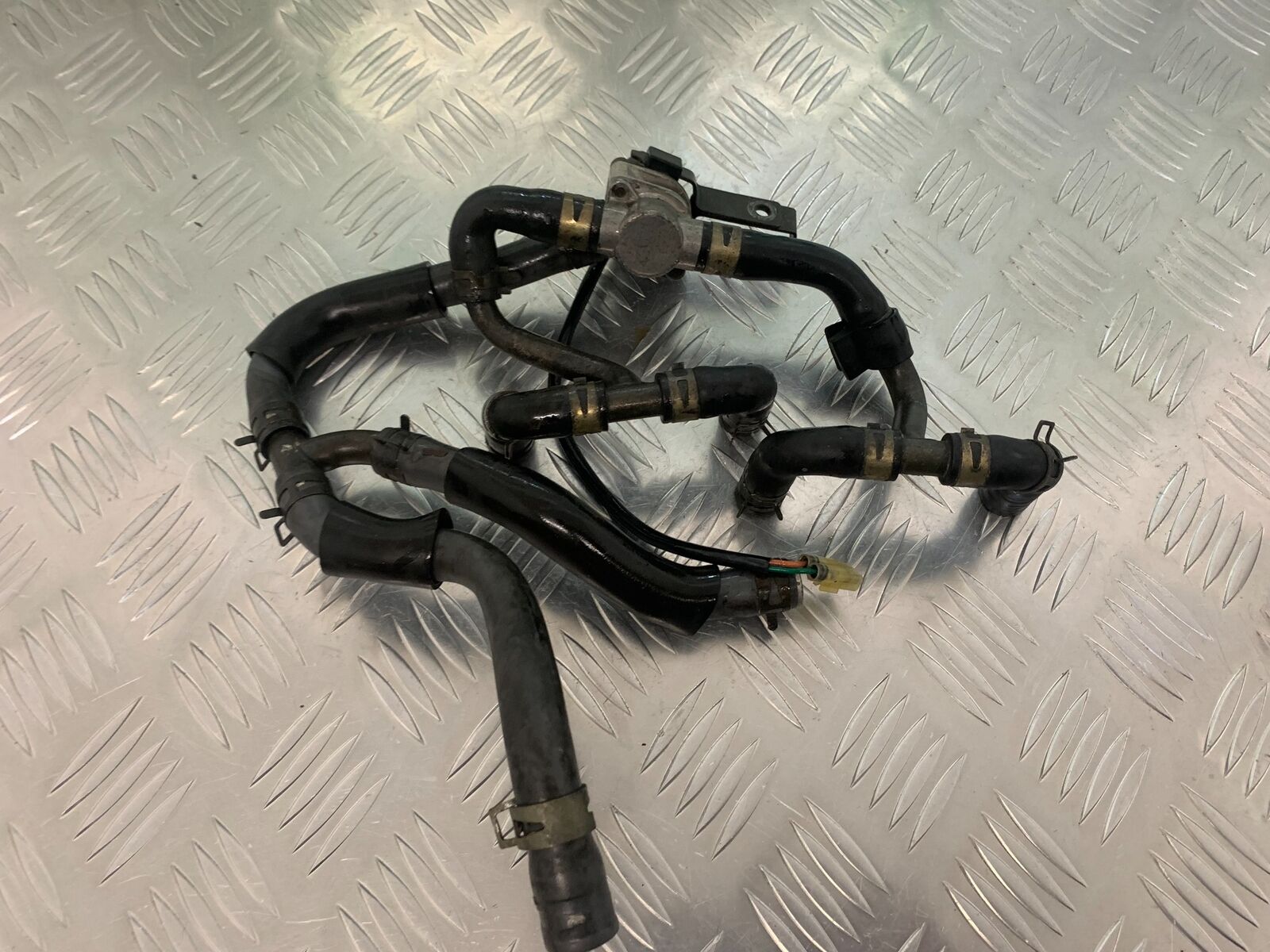 YAMAHA FJR1300 FJR 1300 AIR VALVE  YEAR 2001-05 (STOCK 946)