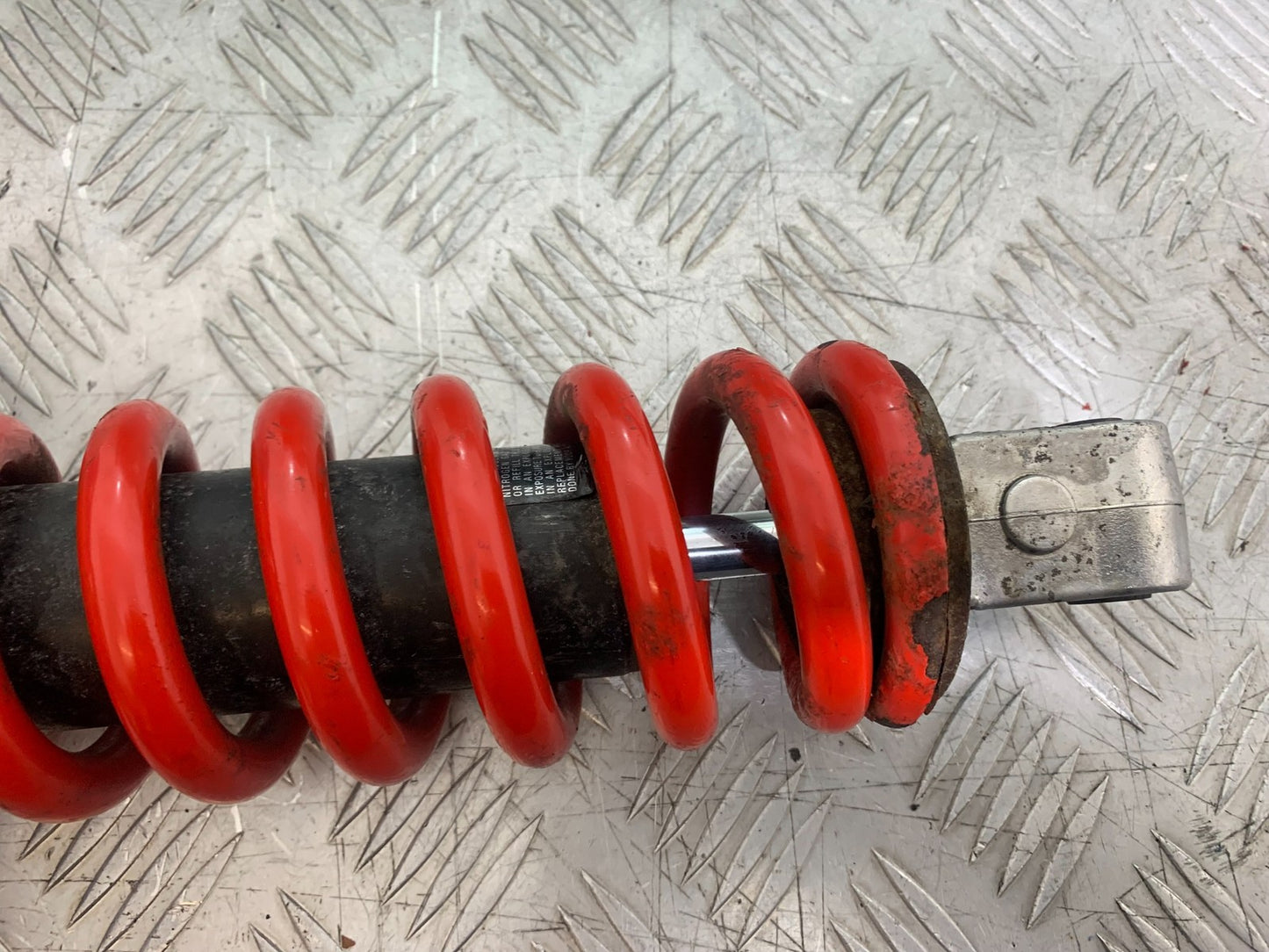 TRIUMPH 1050 SPRINT ST REAR SHOCK  YEAR 2004-2007 (CMB1197)