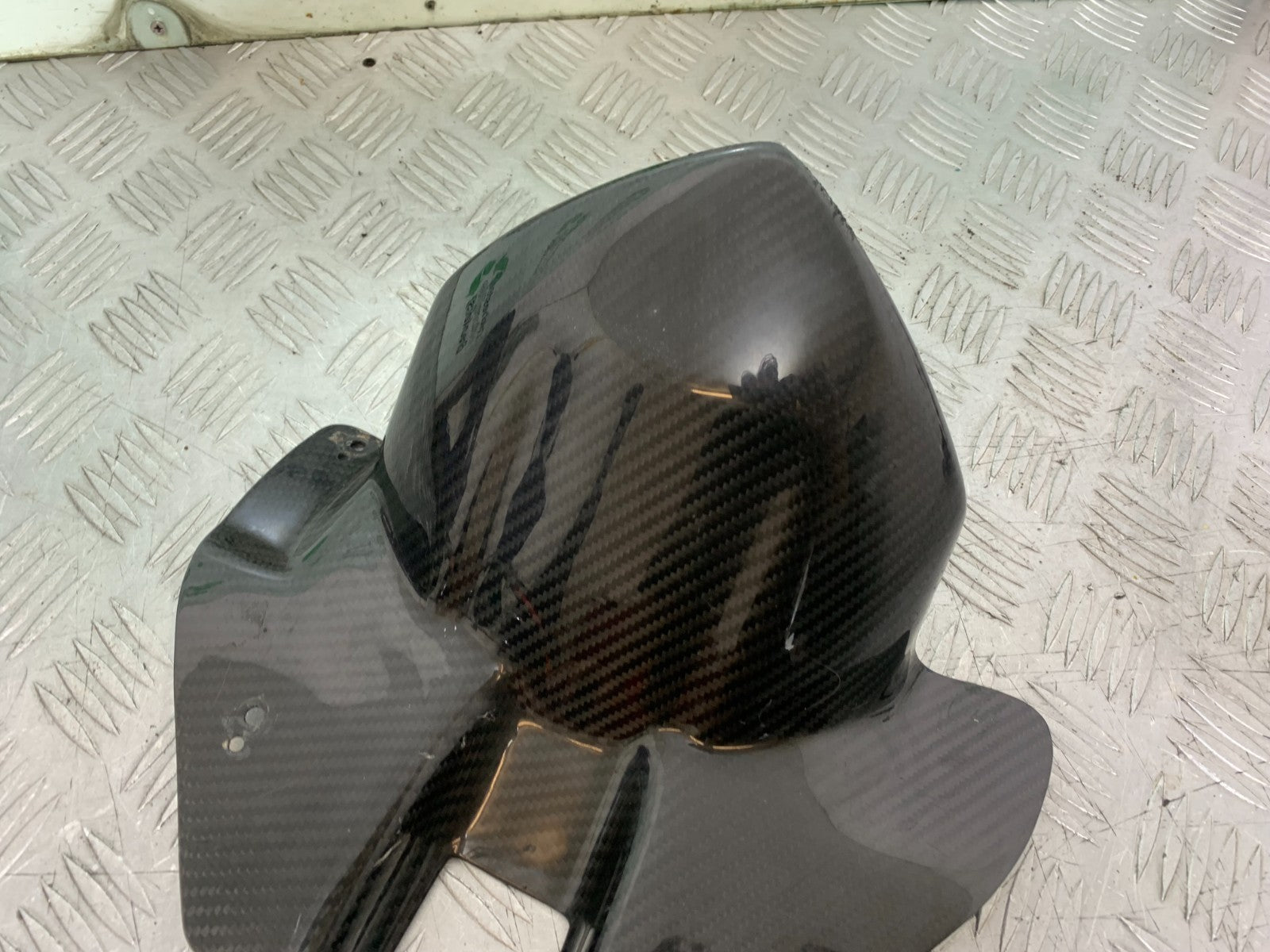 HONDA CBR1000 RR CARBON HUGGER  YEAR  2008-2011 (CMB1330)