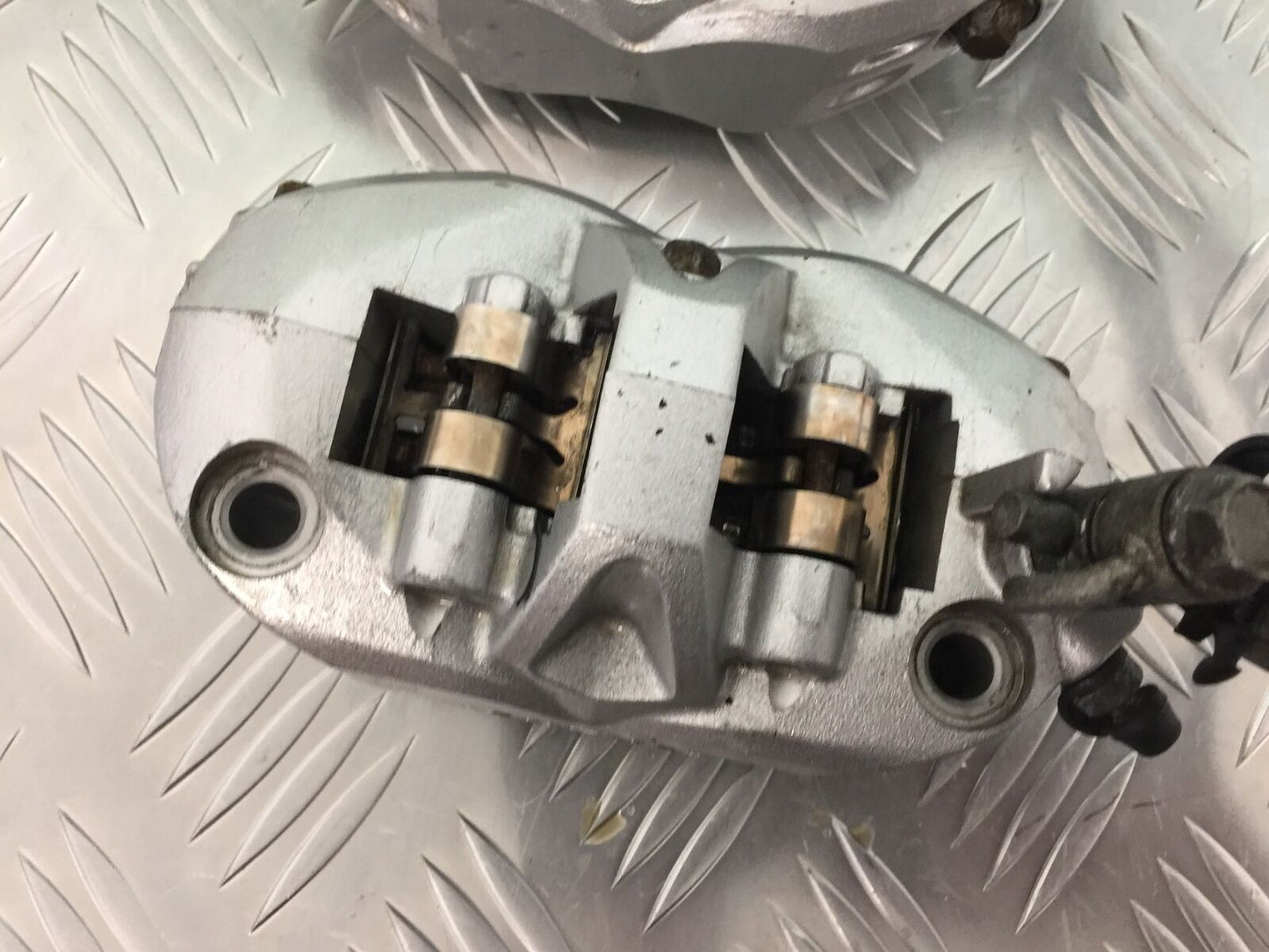 KAWASAKI Z1000 Z 1000 FRONT BRAKE CALIPERS  YEAR 2007-2009  (STOCK 927)