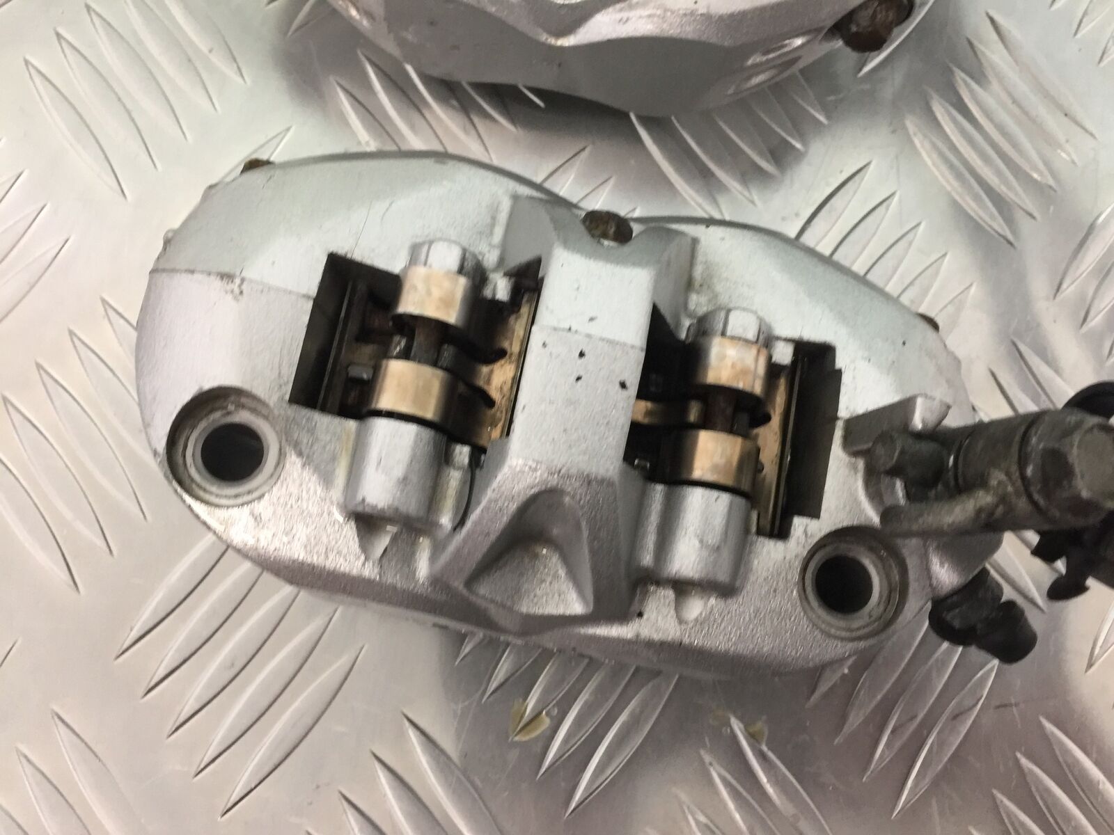 KAWASAKI Z1000 Z 1000 FRONT BRAKE CALIPERS  YEAR 2007-2009  (STOCK 927)