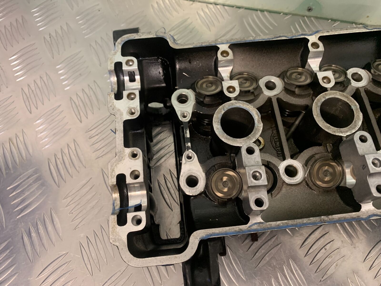 TRIUMPH 885 TIGER CYLINDER HEAD YEAR 2000