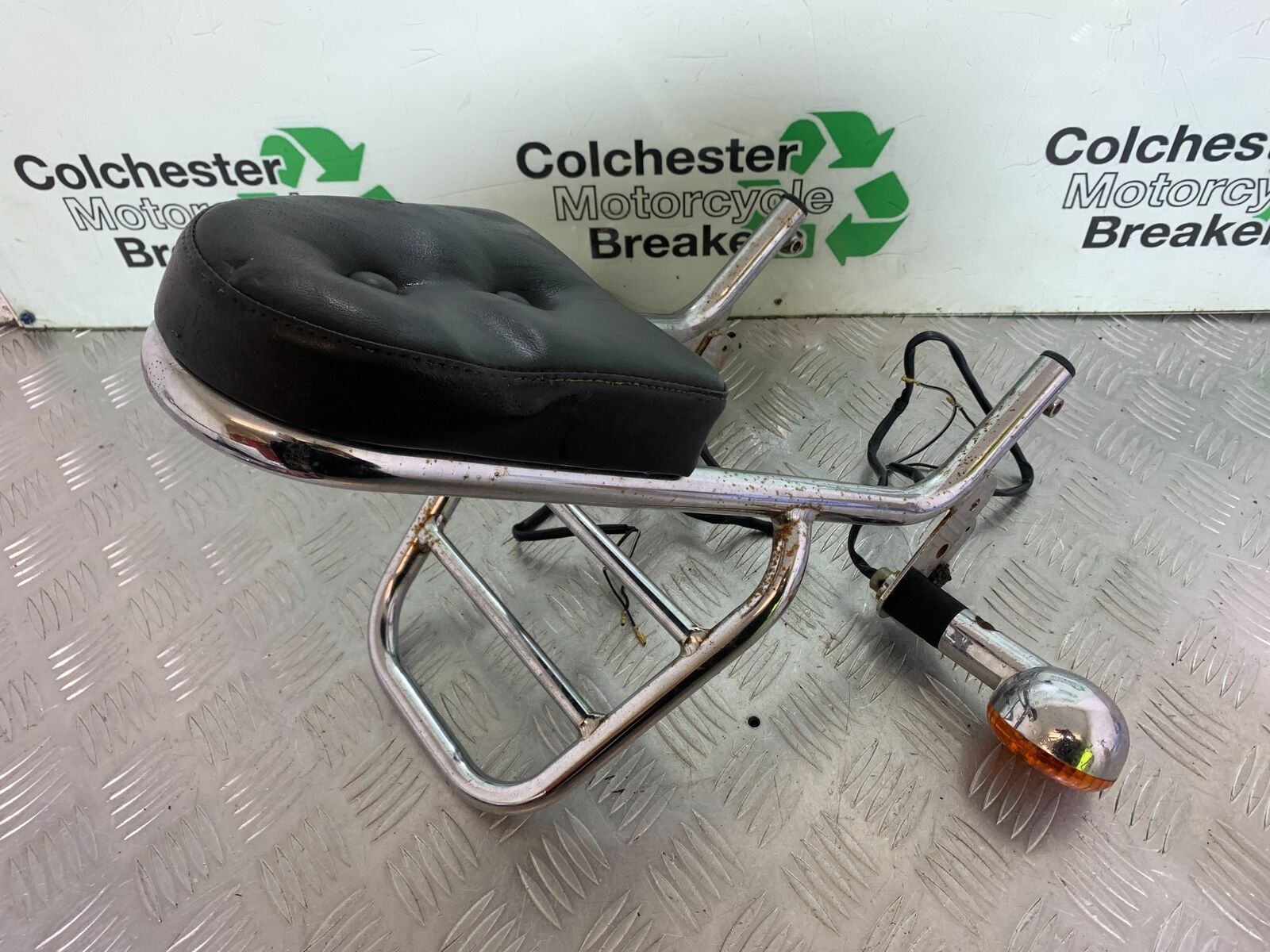 SUZUKI VS1400 VS 1400 BACK REST   YEAR 1988 (CMB1077)