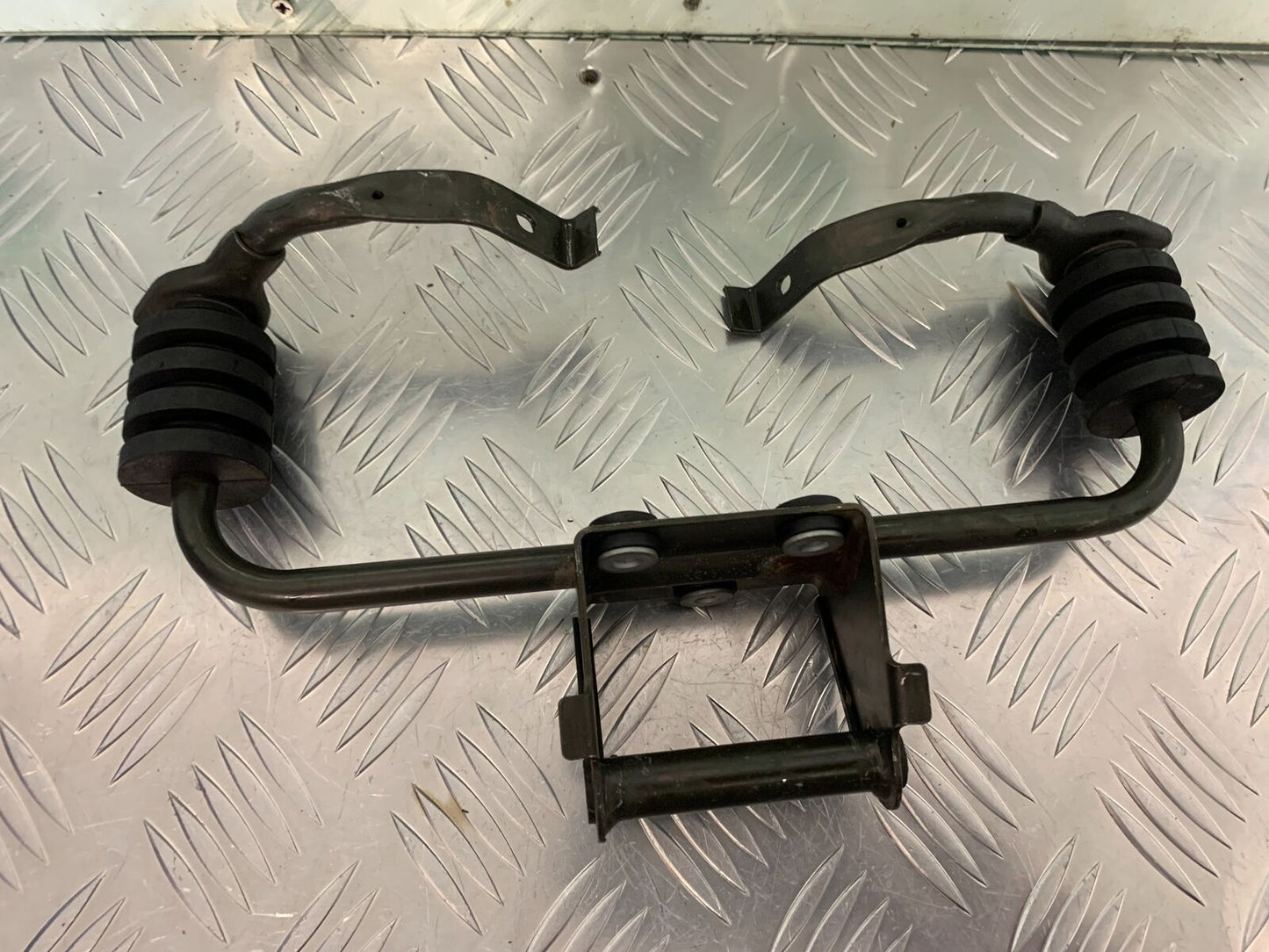SUZUKI DL 650 V-STROM TANK BRACKET   YEAR 2006 2011 (STOCK 954)