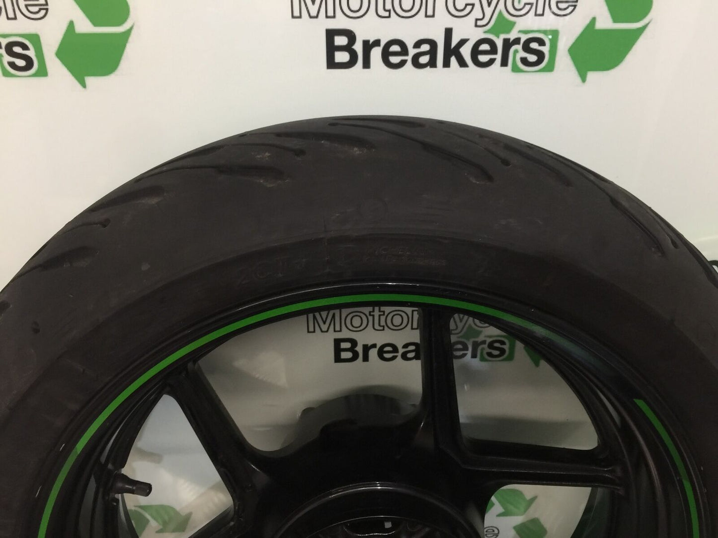 KAWASAKI Z800 Z 800 REAR WHEEL YEAR 2013-2017 (STOCK 925)
