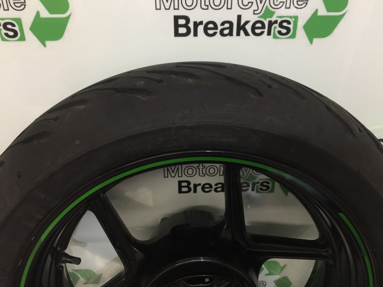 KAWASAKI Z800 Z 800 REAR WHEEL YEAR 2013-2017 (STOCK 925)