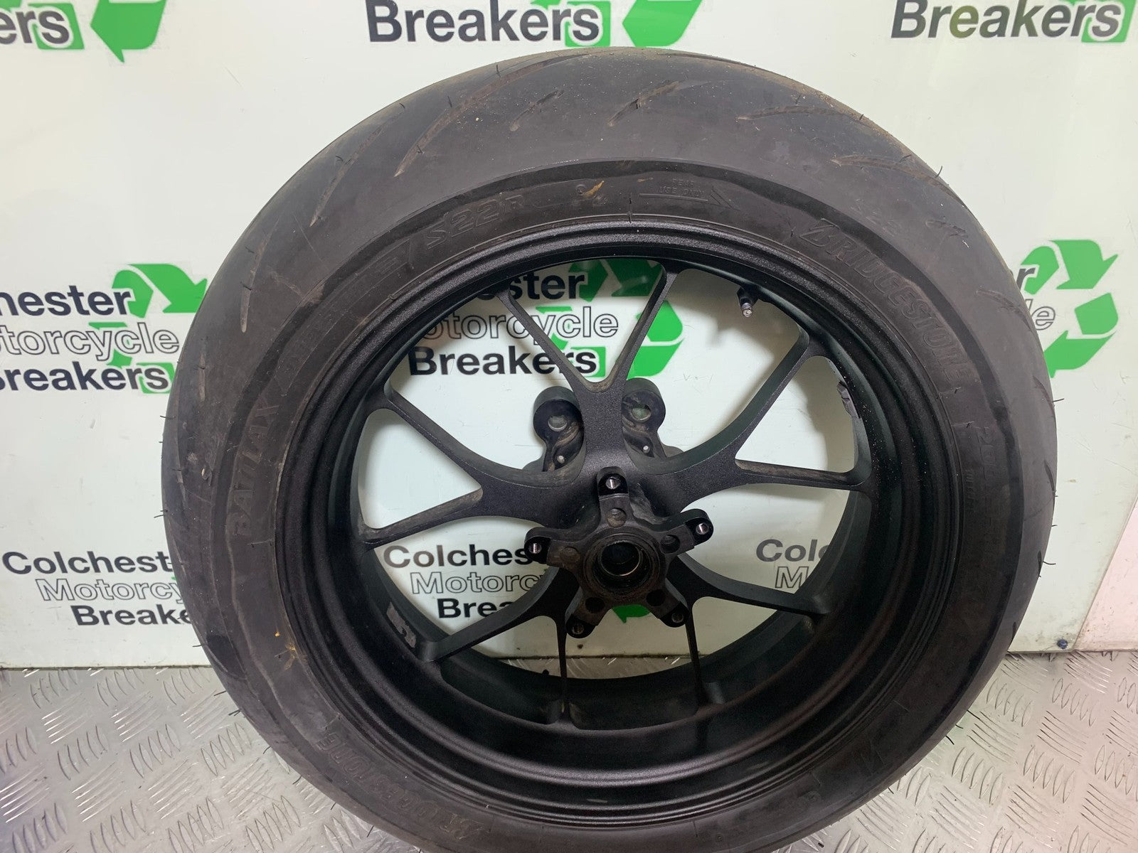 APRILIA RSV4 FACTORY REAR WHEEL  YEAR 2009-2012 (CMB1224)