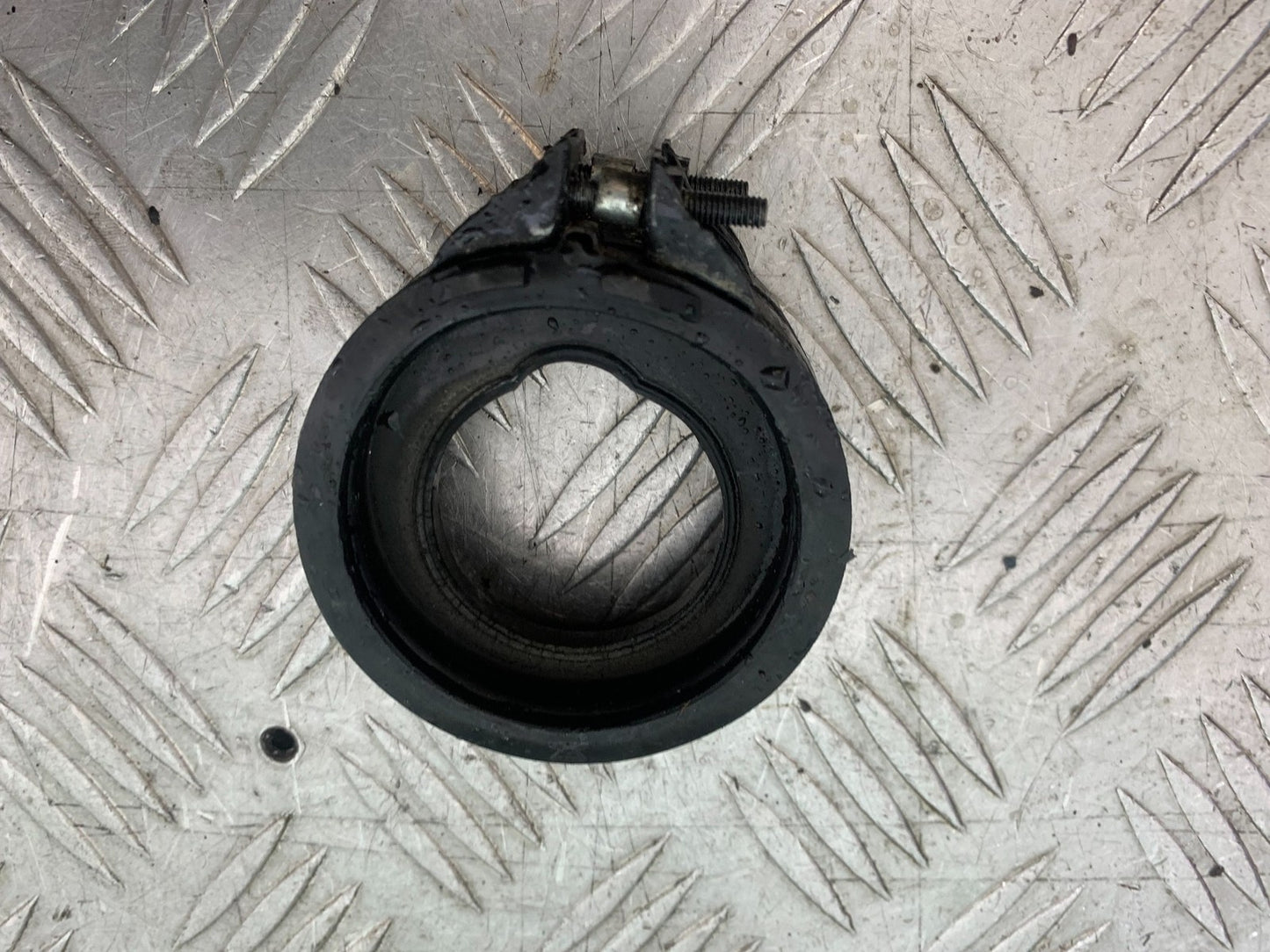 APRILIA 650 PAGASO STRADA CARB RUBBER    YEAR 2005-2010 (CMB1260)
