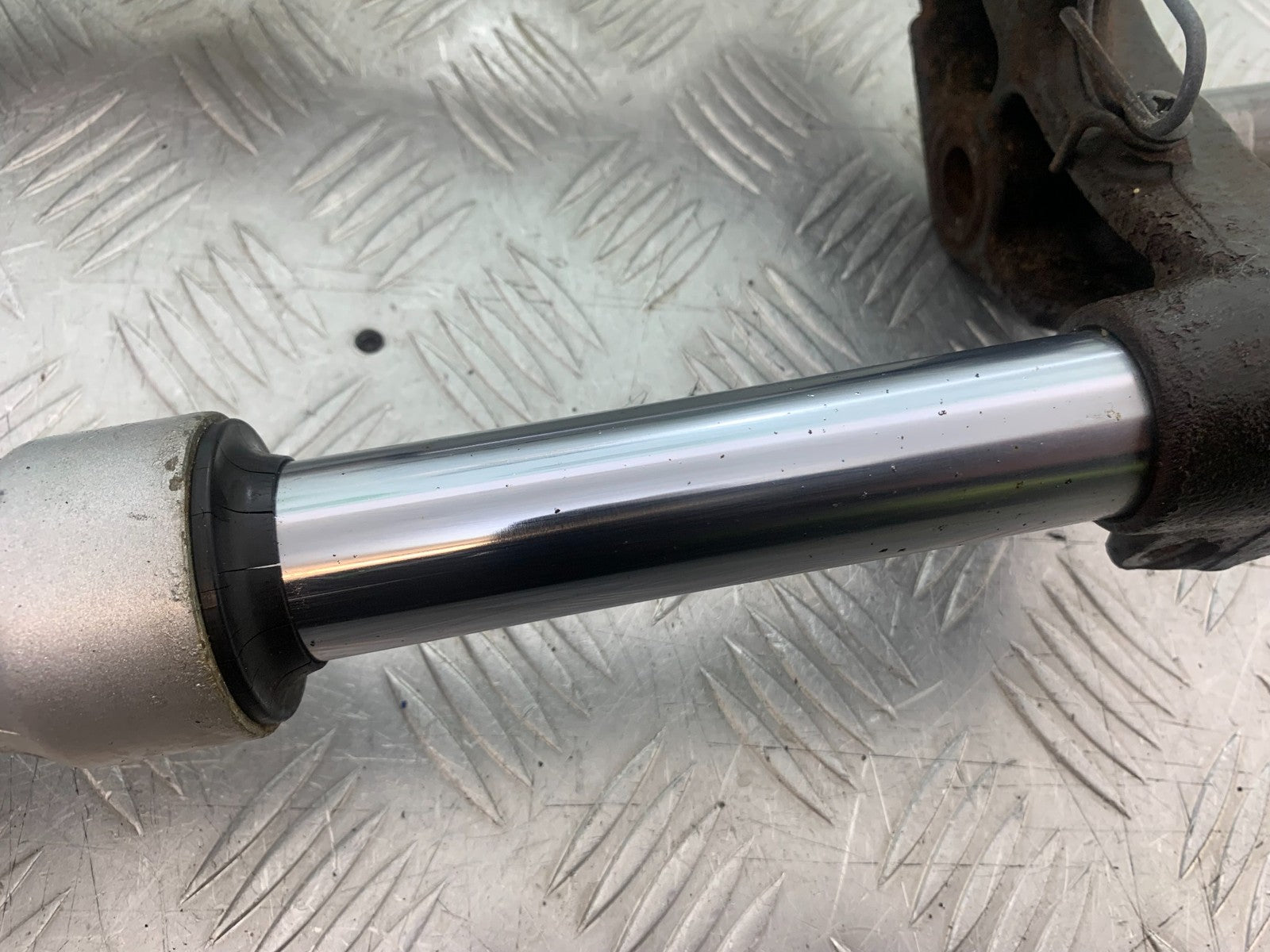 SUZUKI AN 200 UH 200 FORKS AND YOKE  YEAR 2007-2009 (CMB1256)