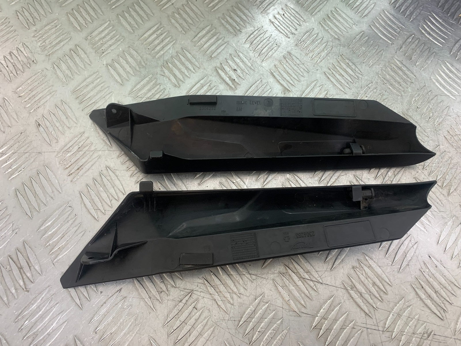 TRIUMPH TIGER 800 XRT LEFT AND RIGHT FRAME NFILLS   2018-2020 (CMB1193)