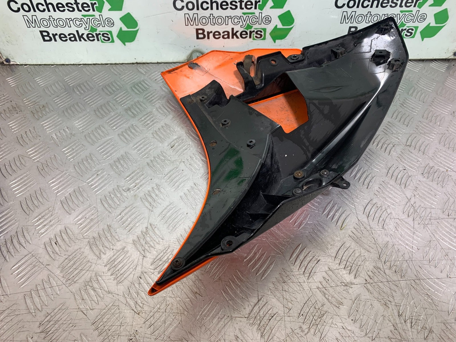 KTM RC125 RC 125 LEFT FAIRING PANEL  YEAR 2017-2022 (CMB 1244)