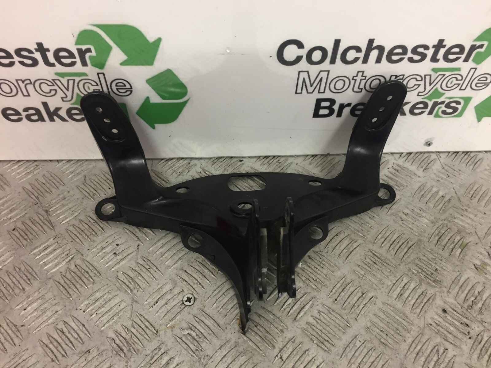 YAMAHA YZF R1 FAIRING BRACKET  2007