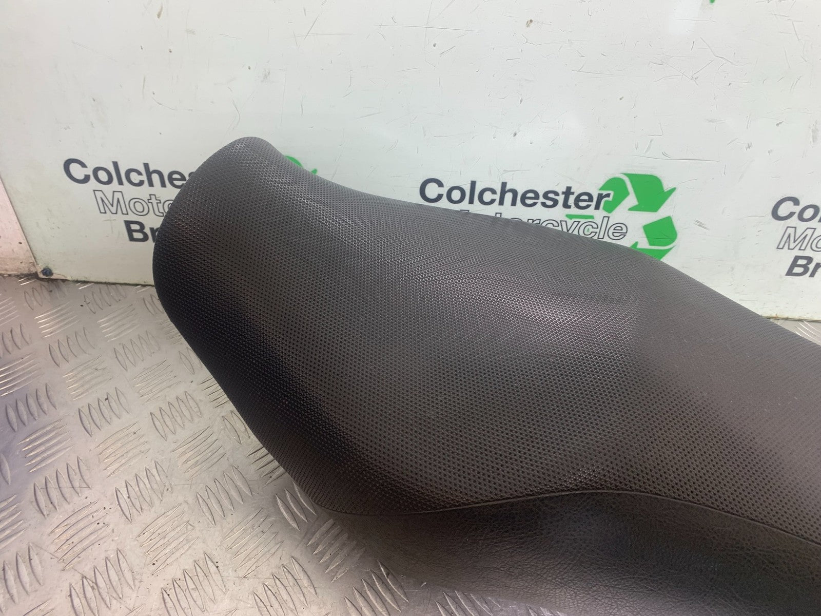 SUZUKI GSX750 INAZUMA SEAT   YEAR 1998-2003 (CMB1308)