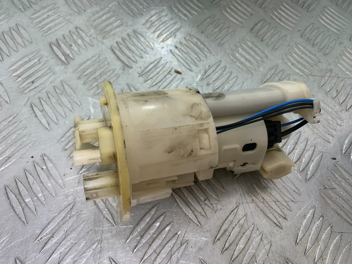 TRIUMPH 1050 SPRINT ST PETROL PUMP   YEAR 2004-2007 (CMB1197)