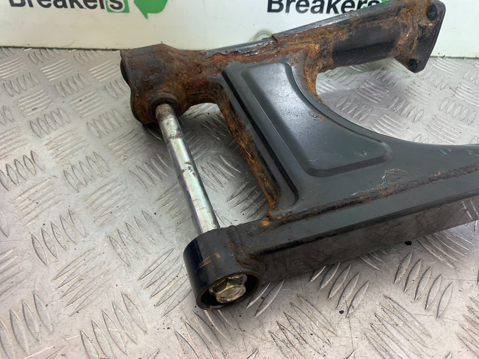 KAWASAKI VN1500 CLASSIC SWINGARM  YEAR 1999 -2006 (CMB1166)