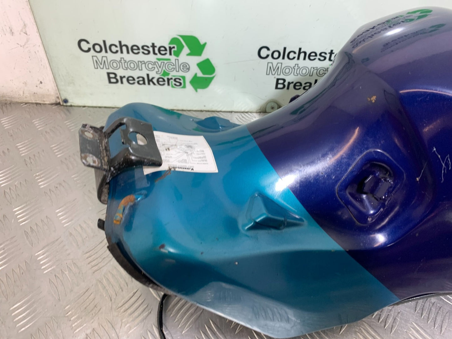 KAWASAKI ZZR1100 D PETROL TANK  YEAR 1993-2001 (CMB1189)