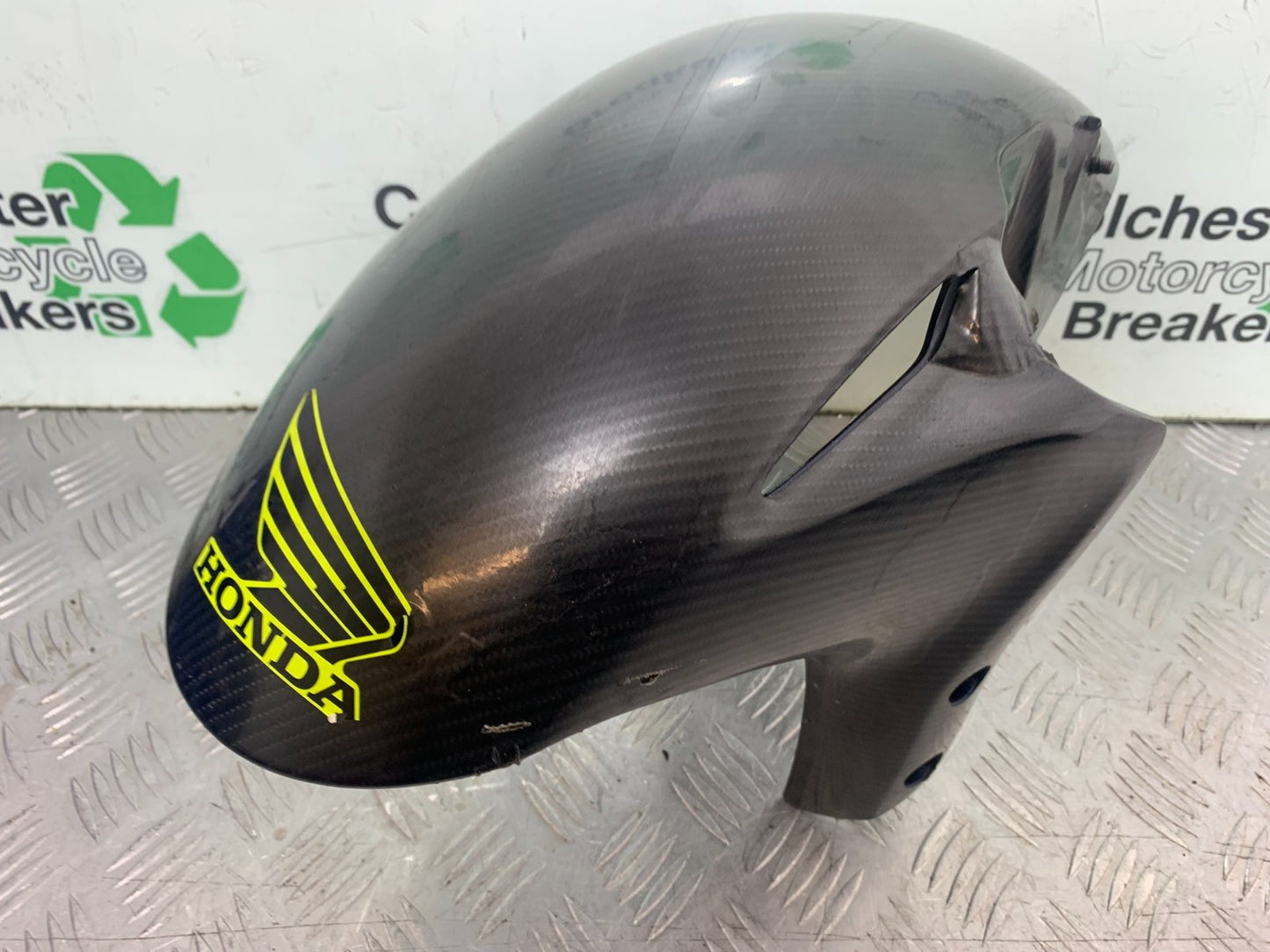 HONDA CBR1000 rr FIREBLADE FRONT MUDGUARD  YEAR 2006  (CMB1220)